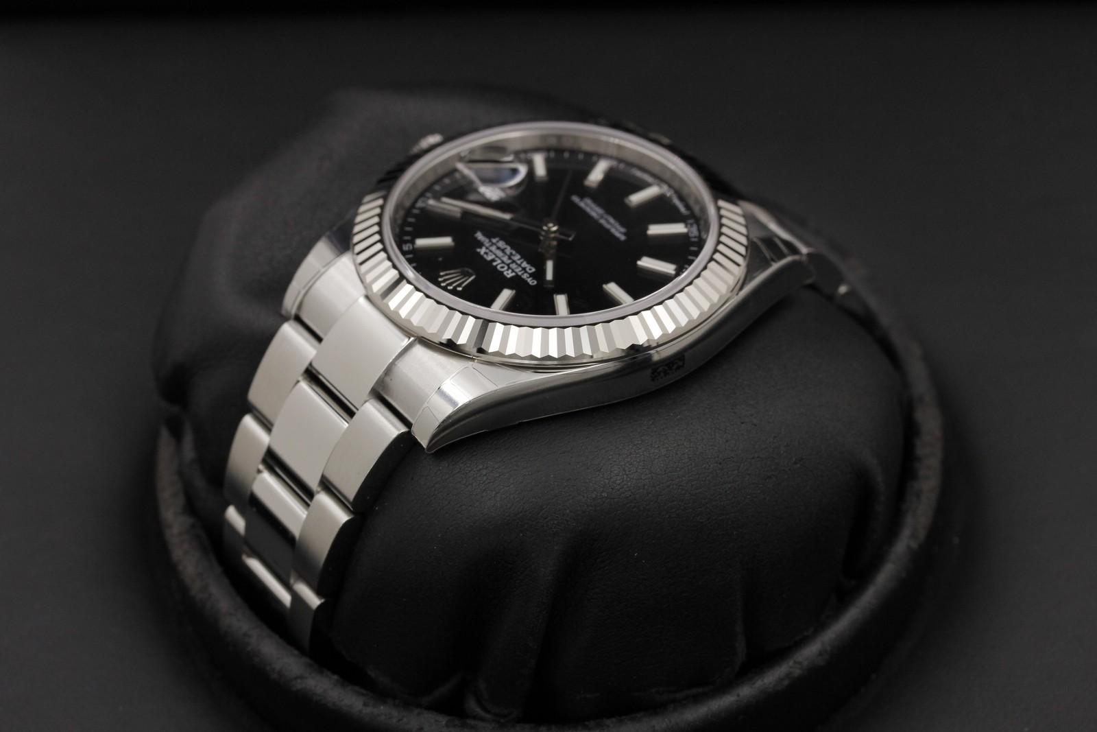 Watch Image 5