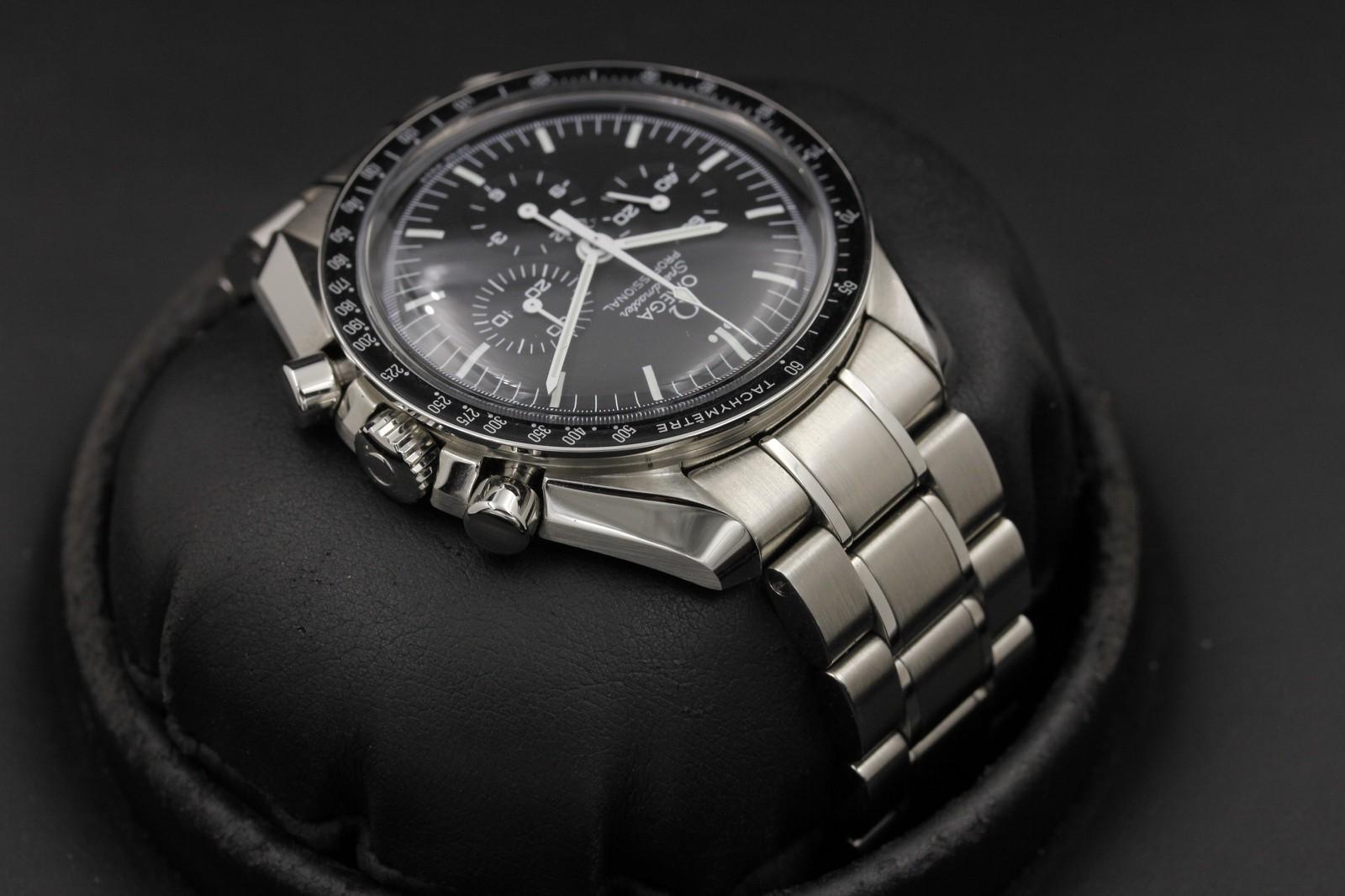 Watch Image 4