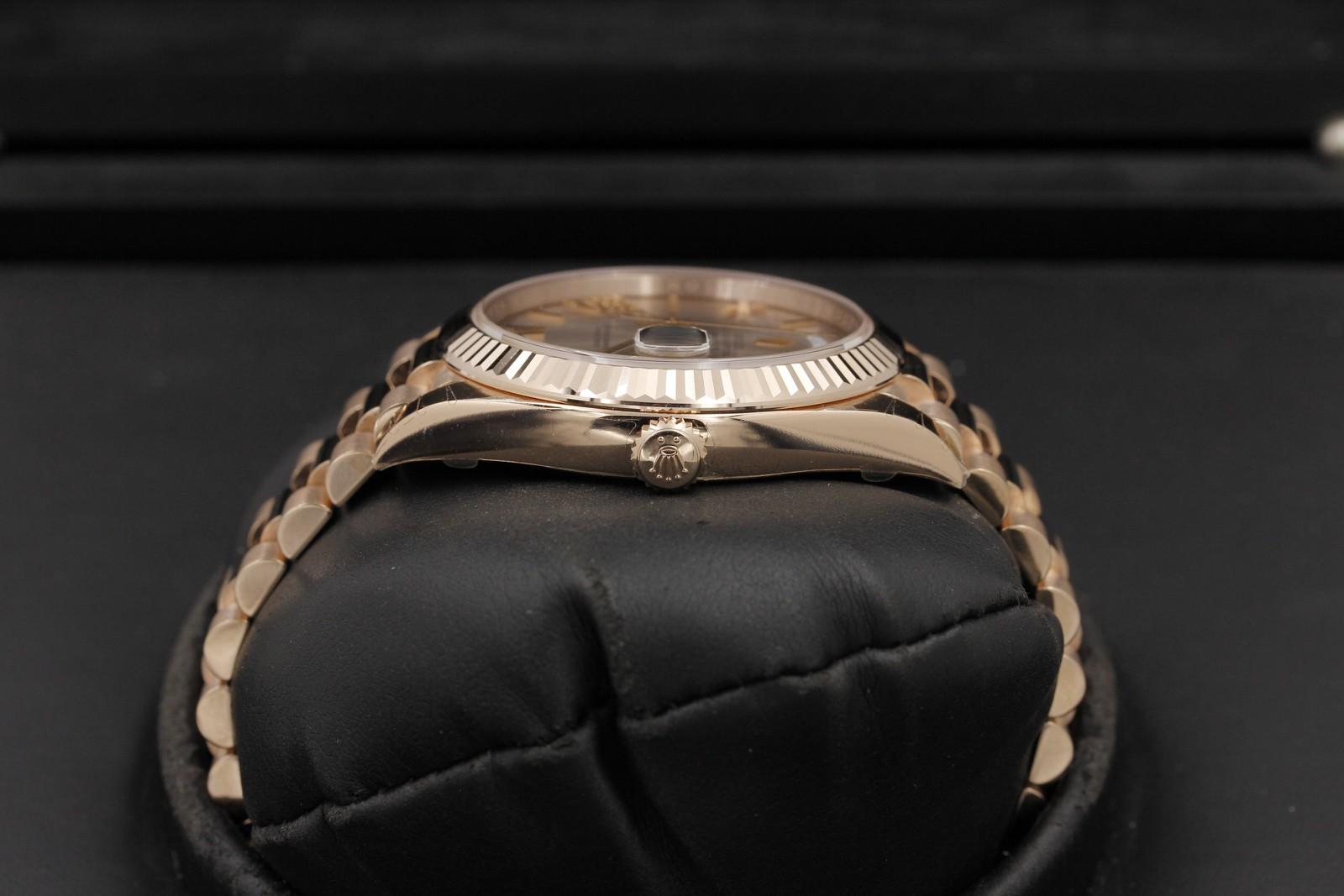 Watch Image 3