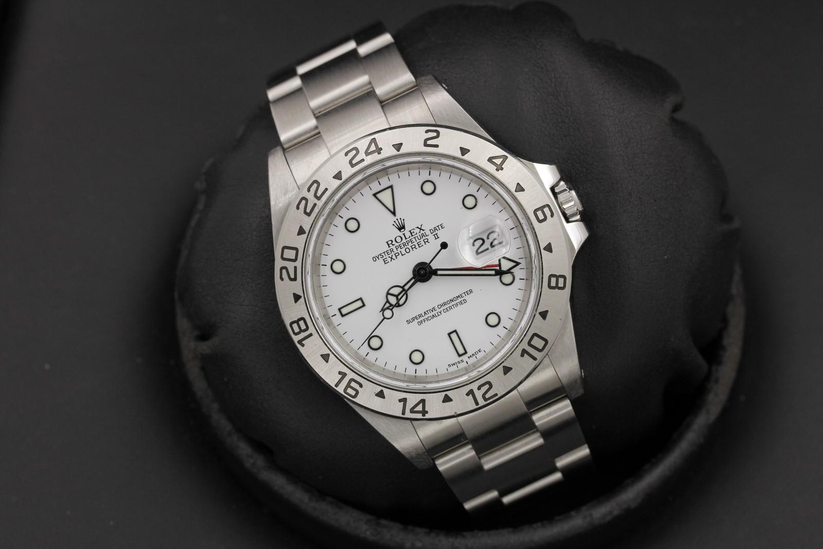 Watch Image 9