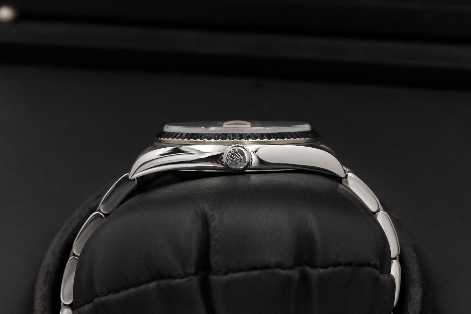Watch Image 3