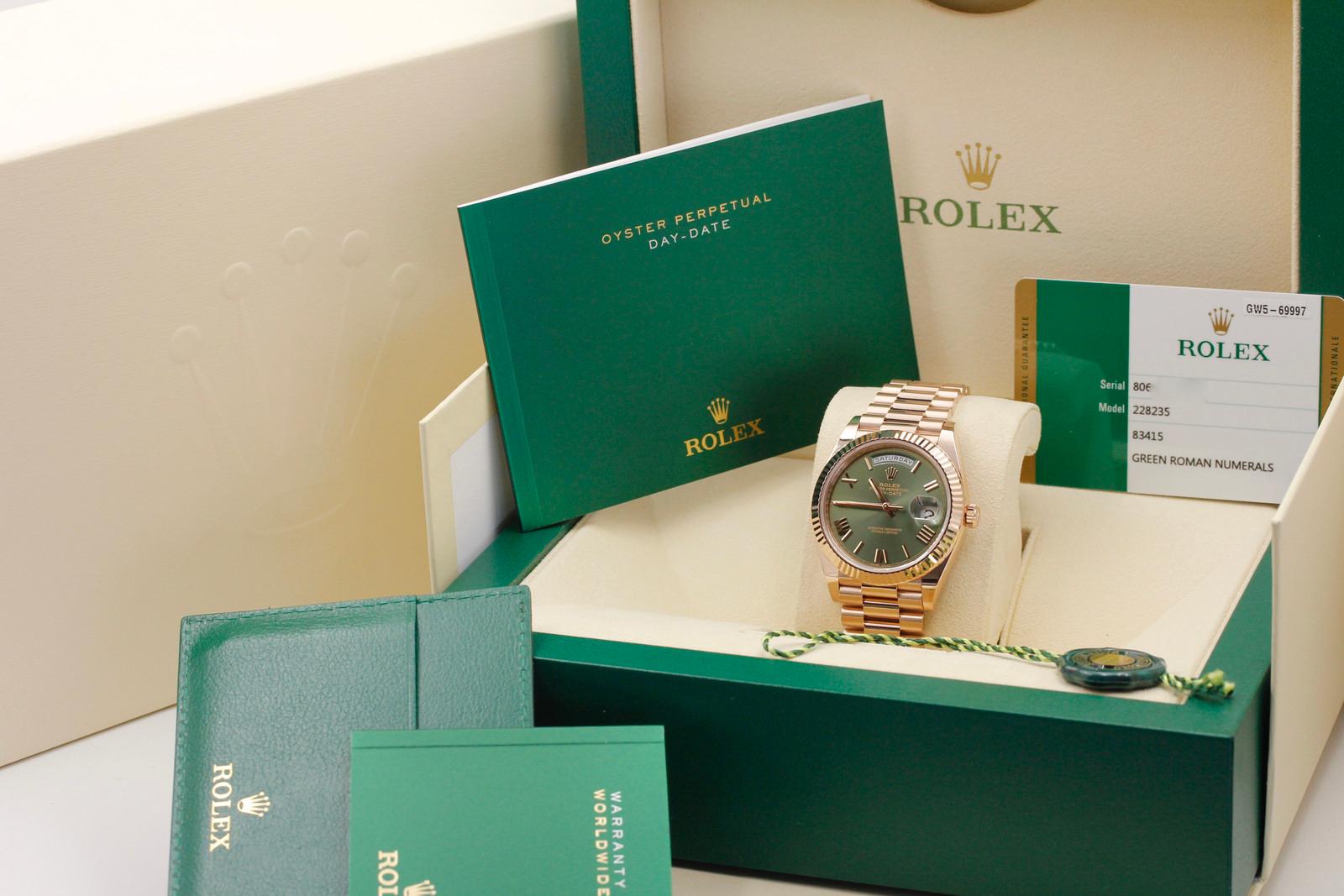 Watch Image 11