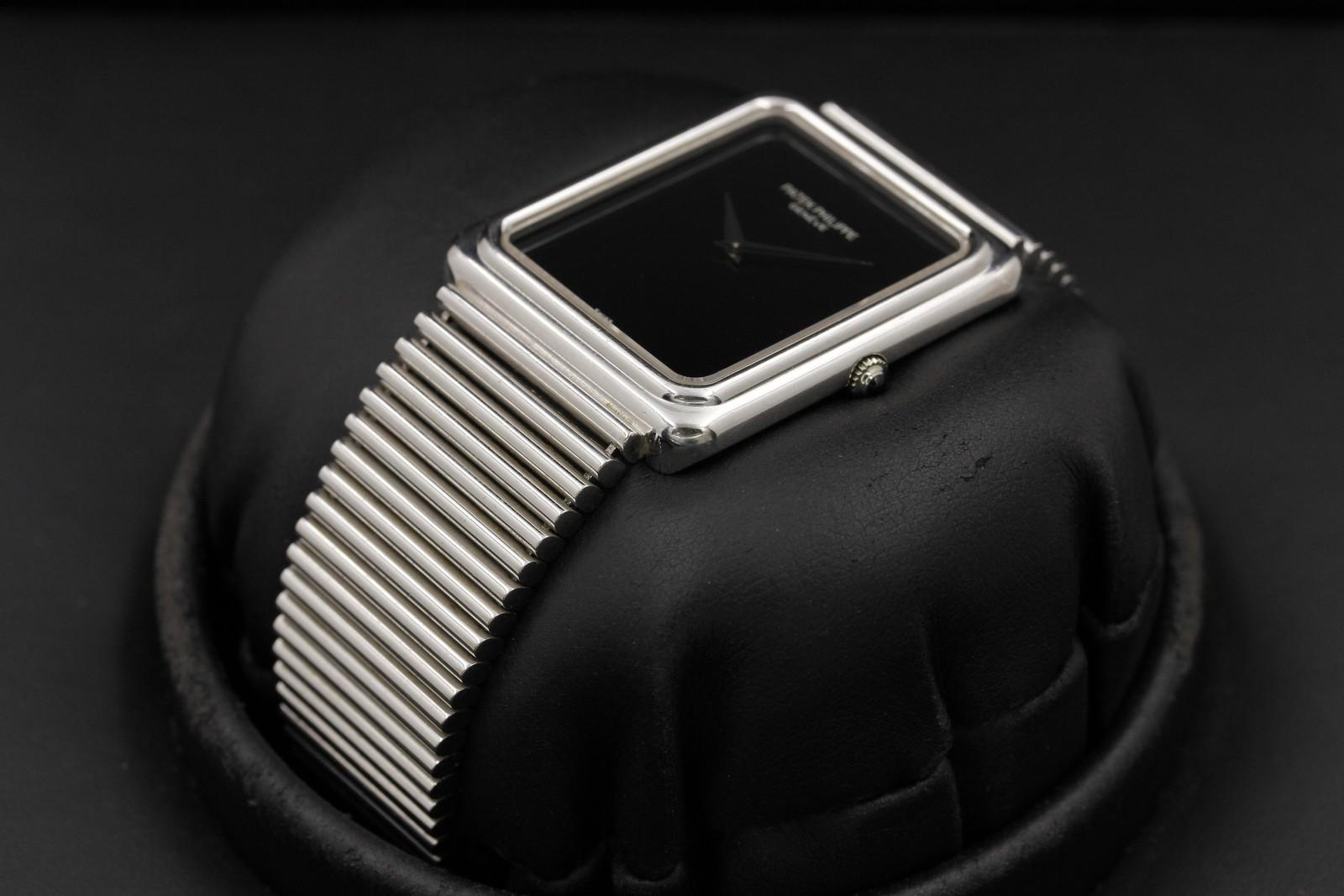 Watch Image 2