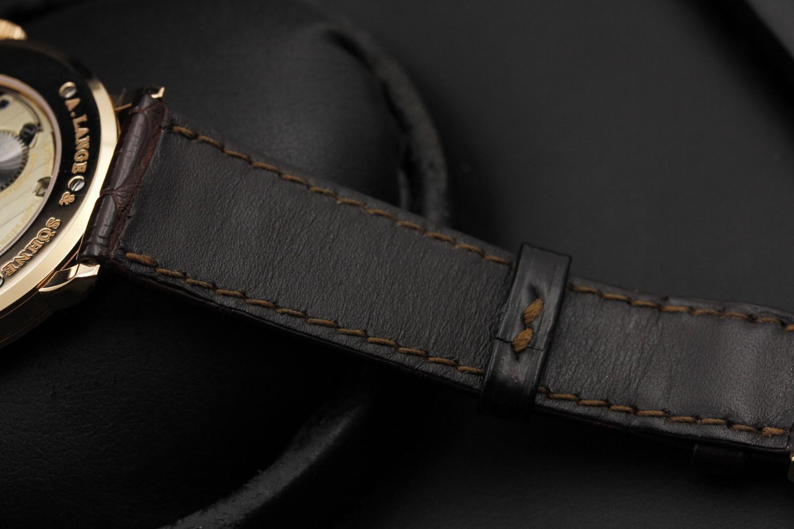 Watch Image 13