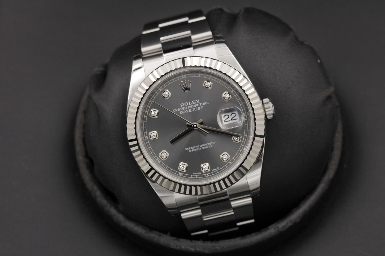 Watch Image 9