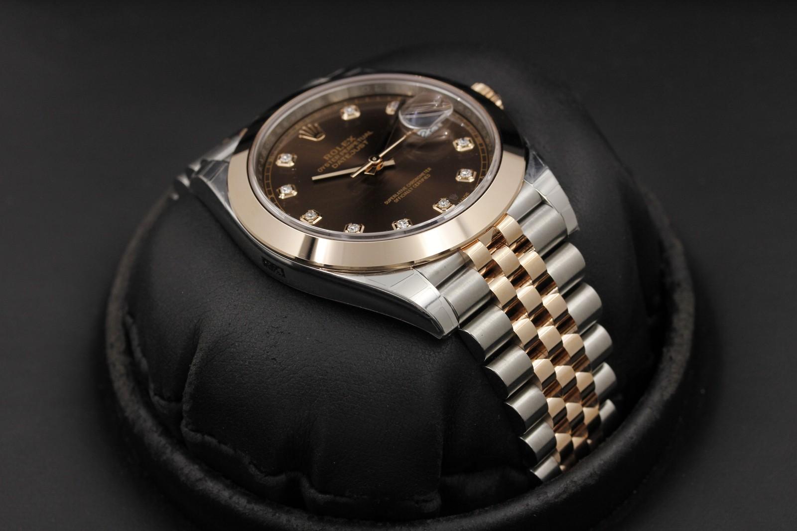 Watch Image 6