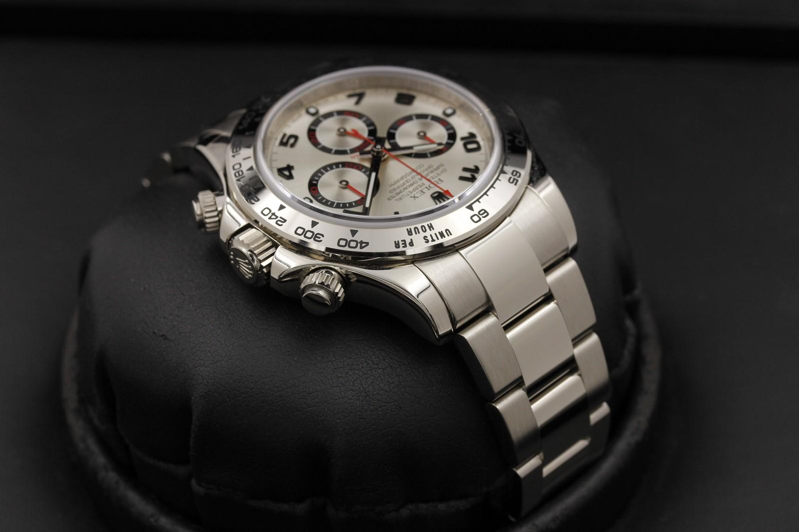 Watch Image 4