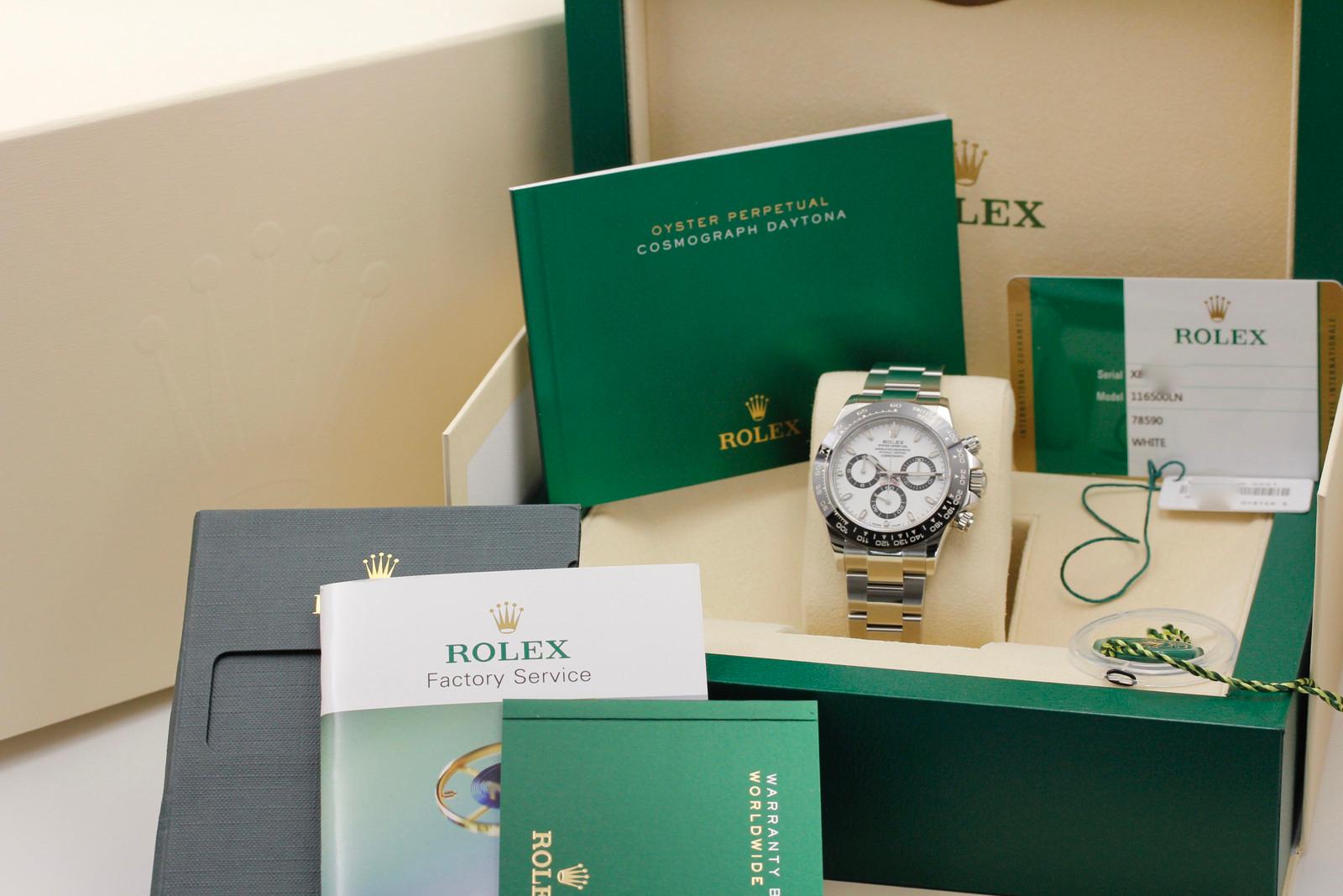 Watch Image 11