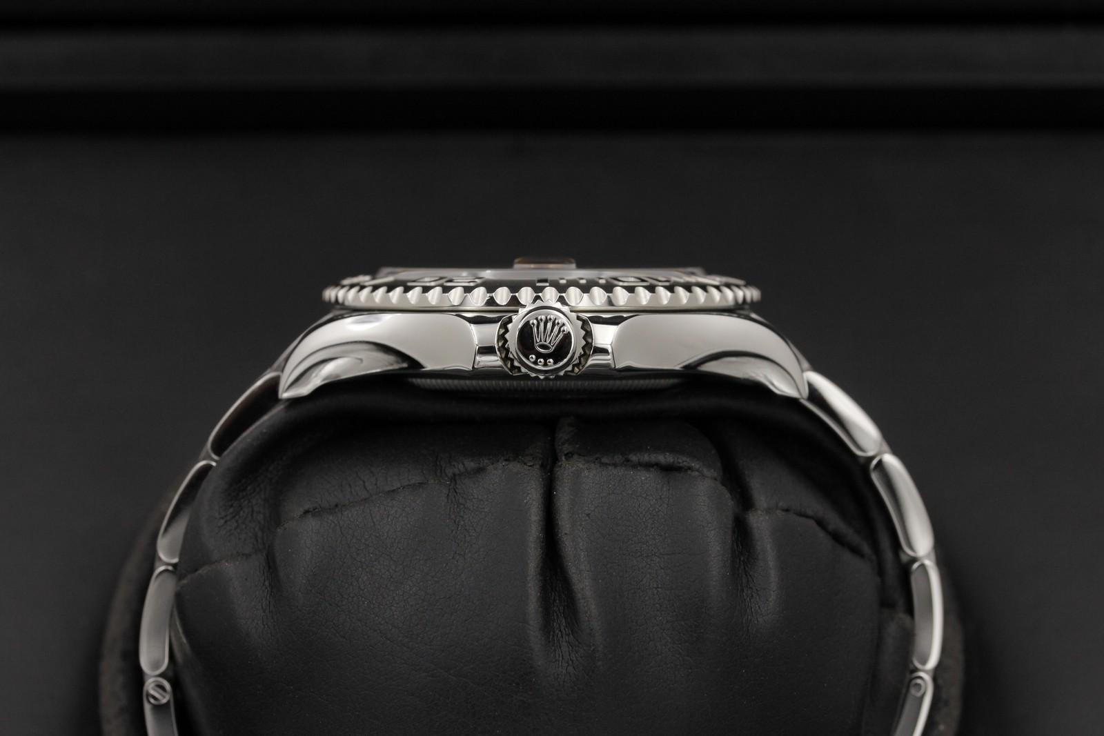 Watch Image 3