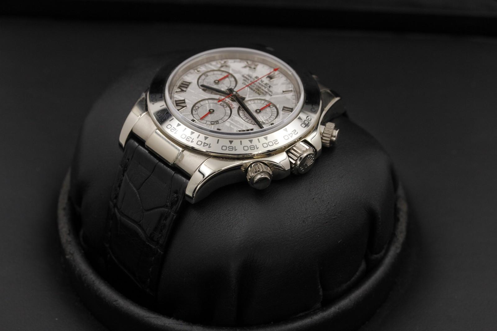 Watch Image 2