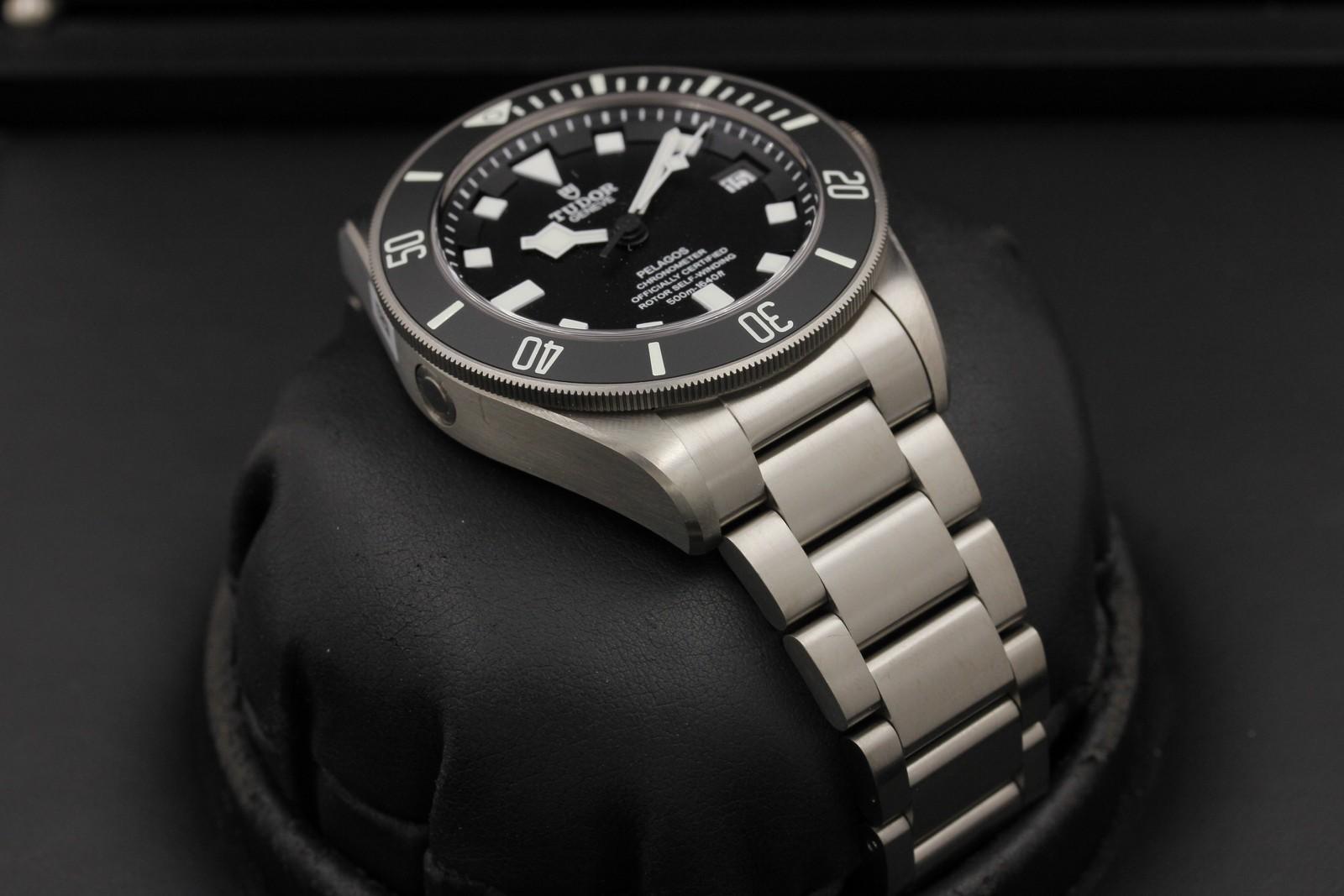 Watch Image 7