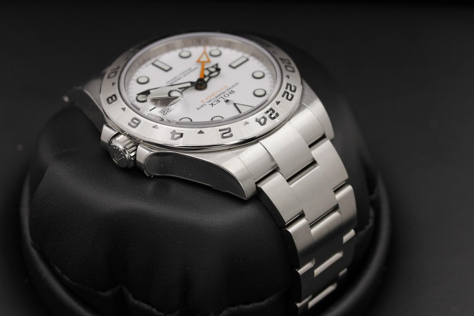 Watch Image 4