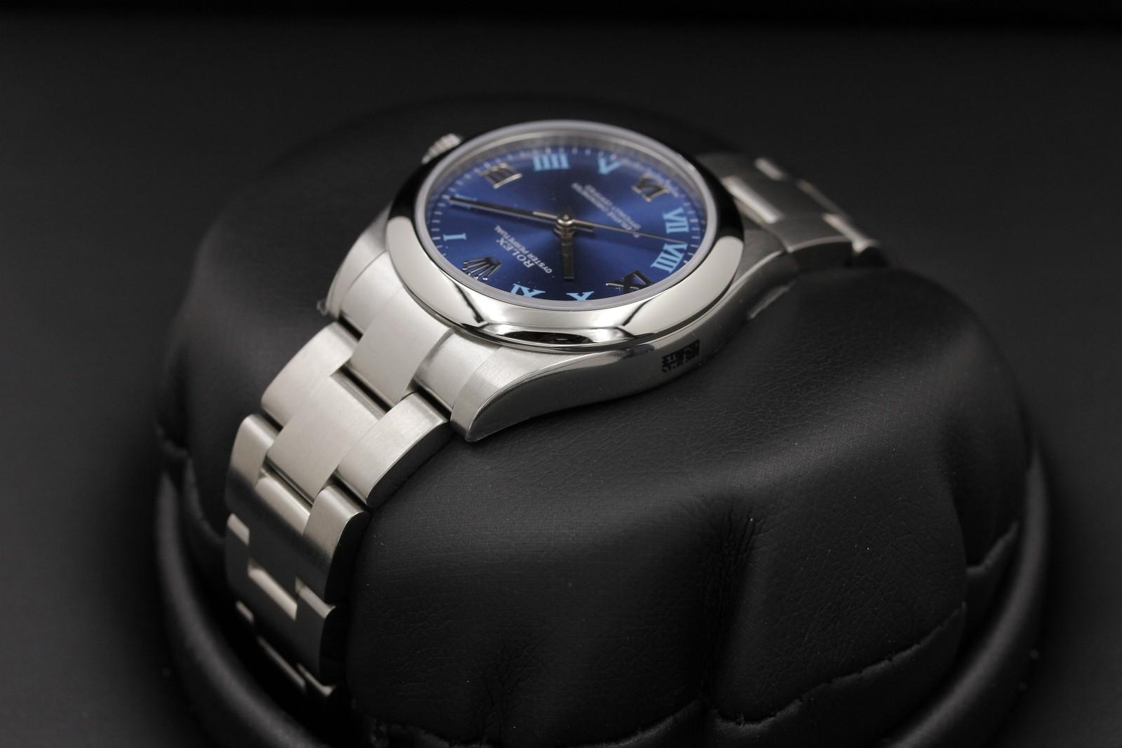 Watch Image 5