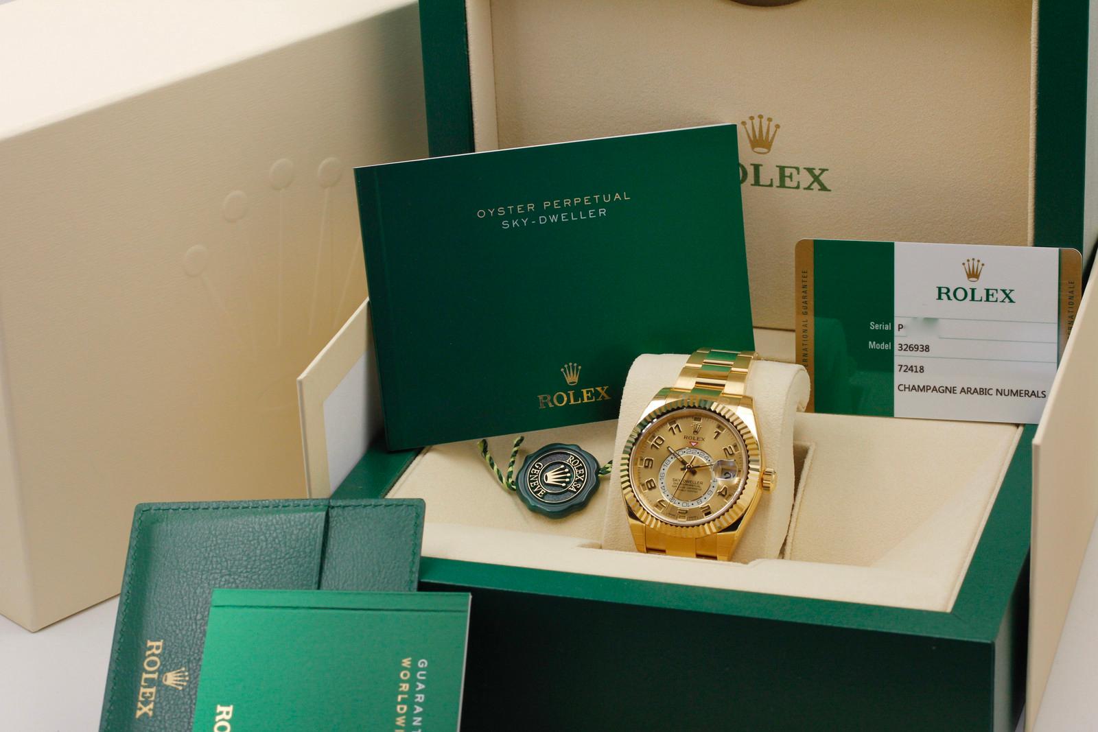 Watch Image 11
