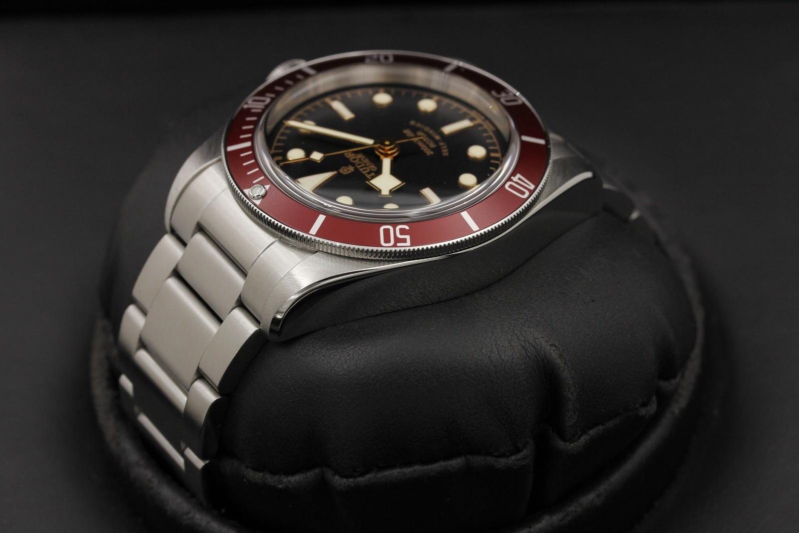 Watch Image 5