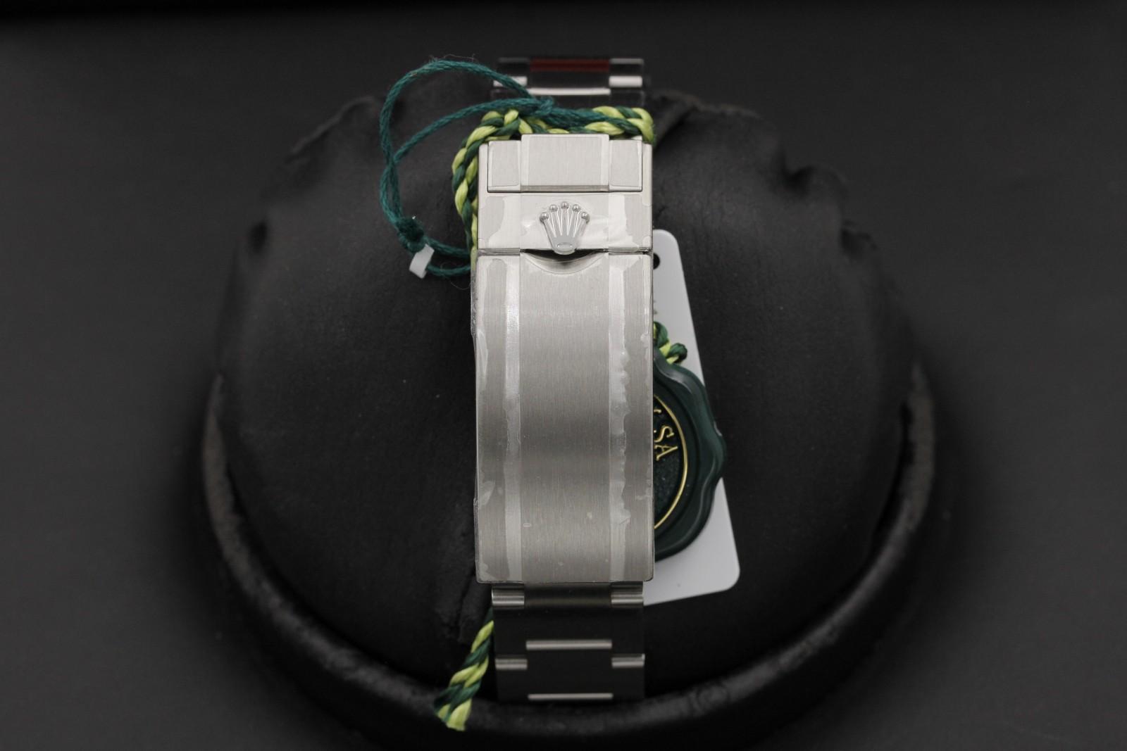 Watch Image 7