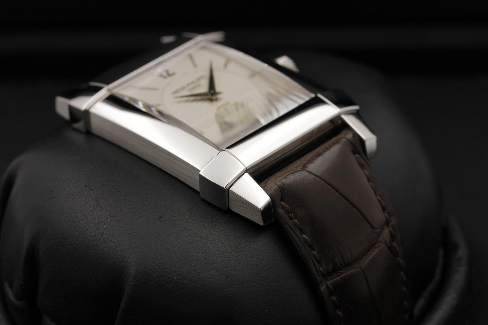 Watch Image 6