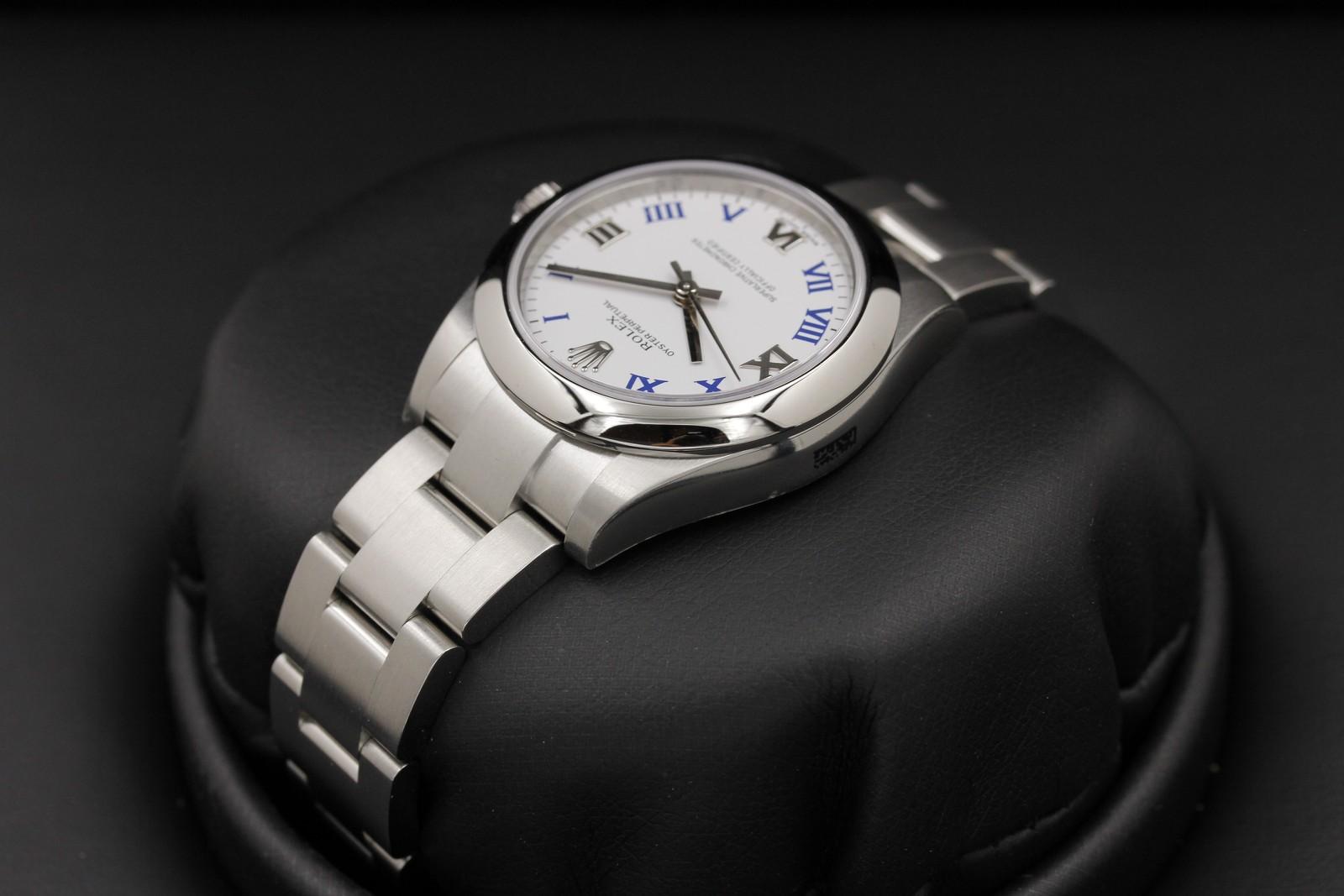 Watch Image 5