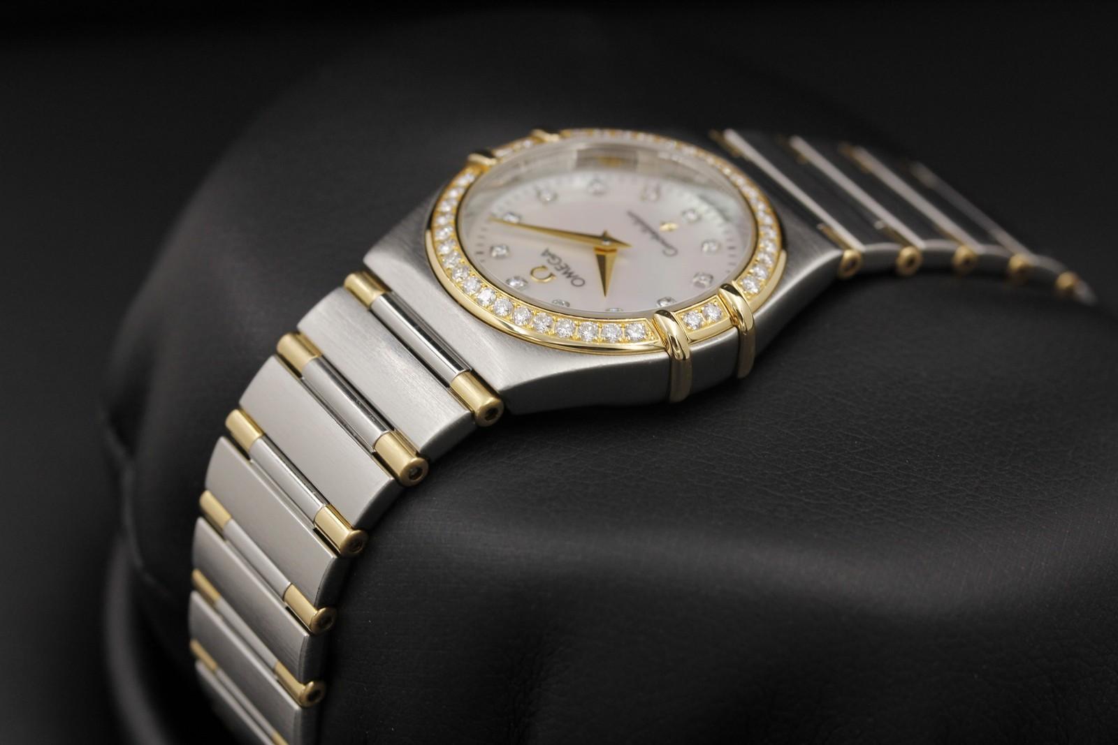 Watch Image 4
