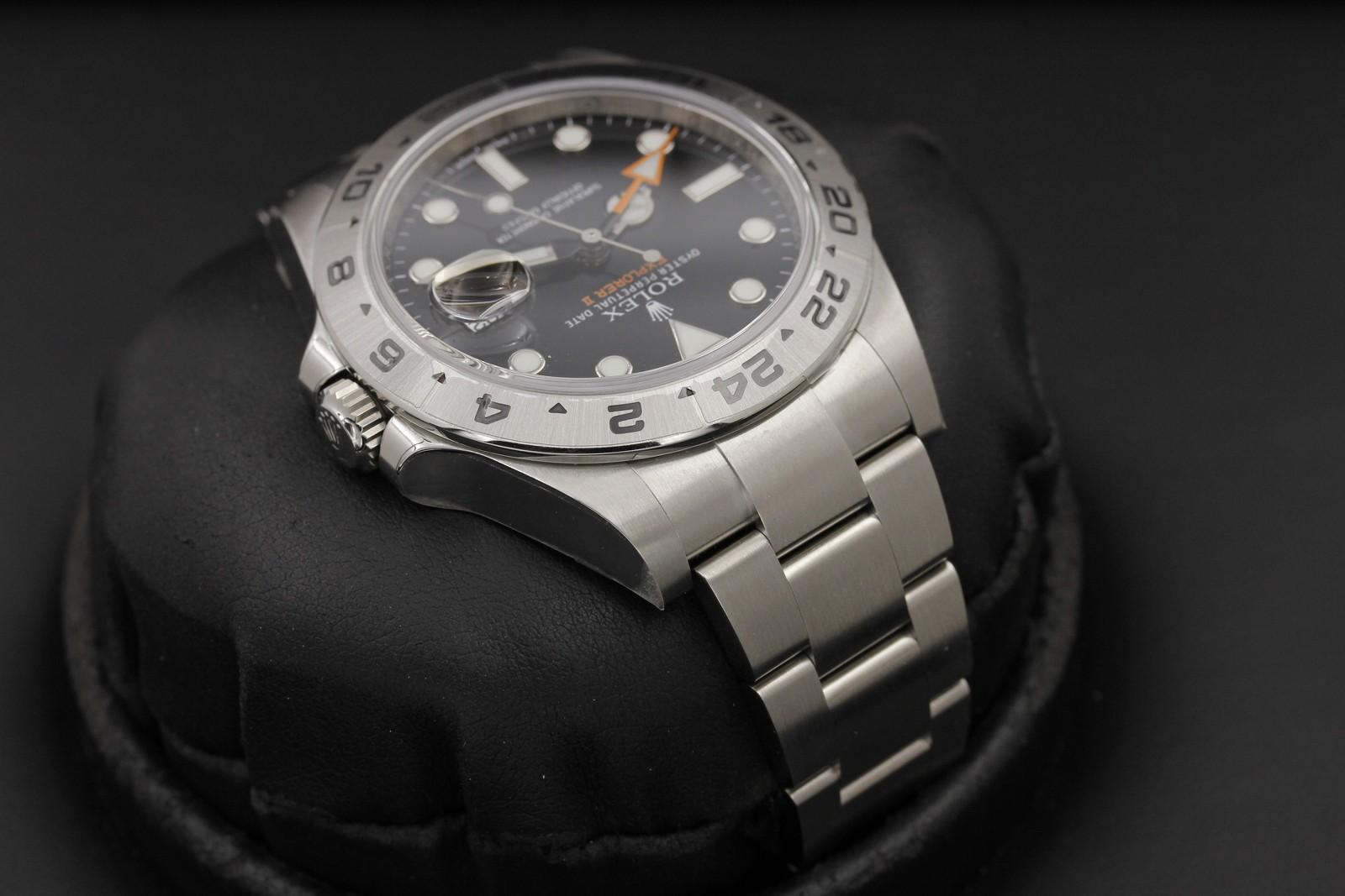 Watch Image 4