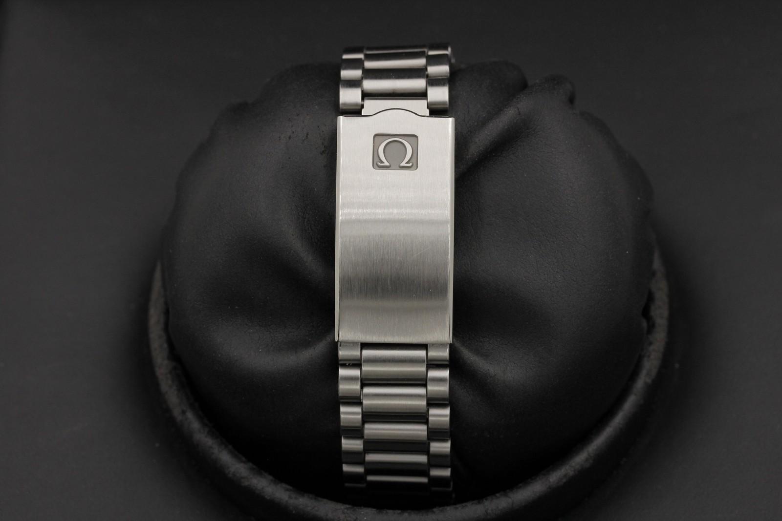 Watch Image 7