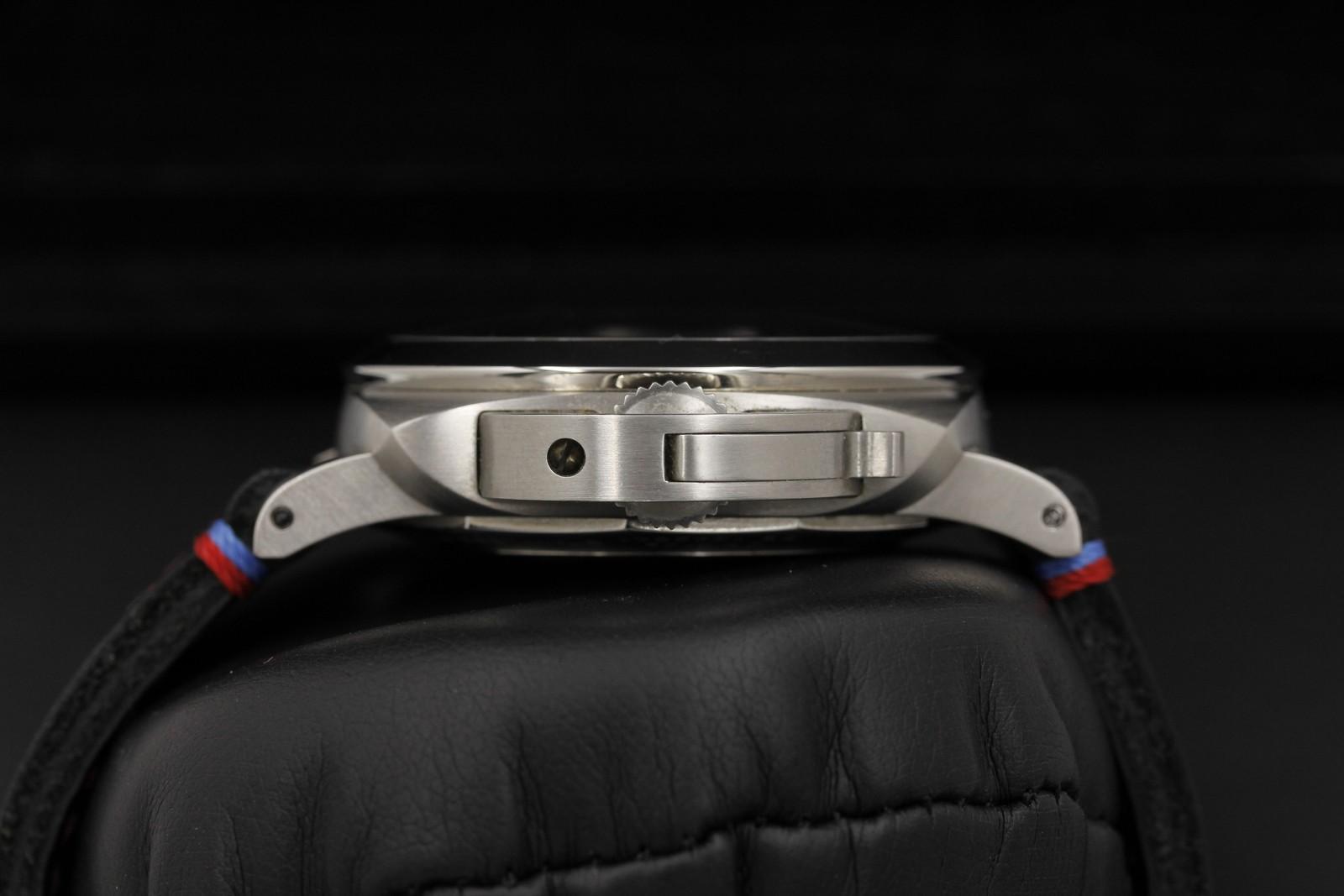 Watch Image 3
