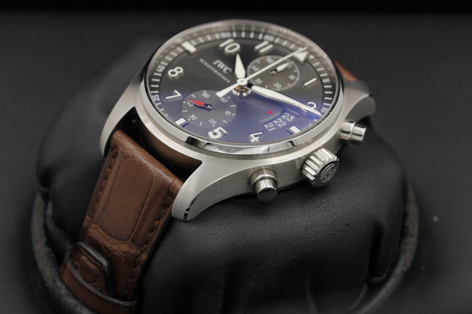 Watch Image 2
