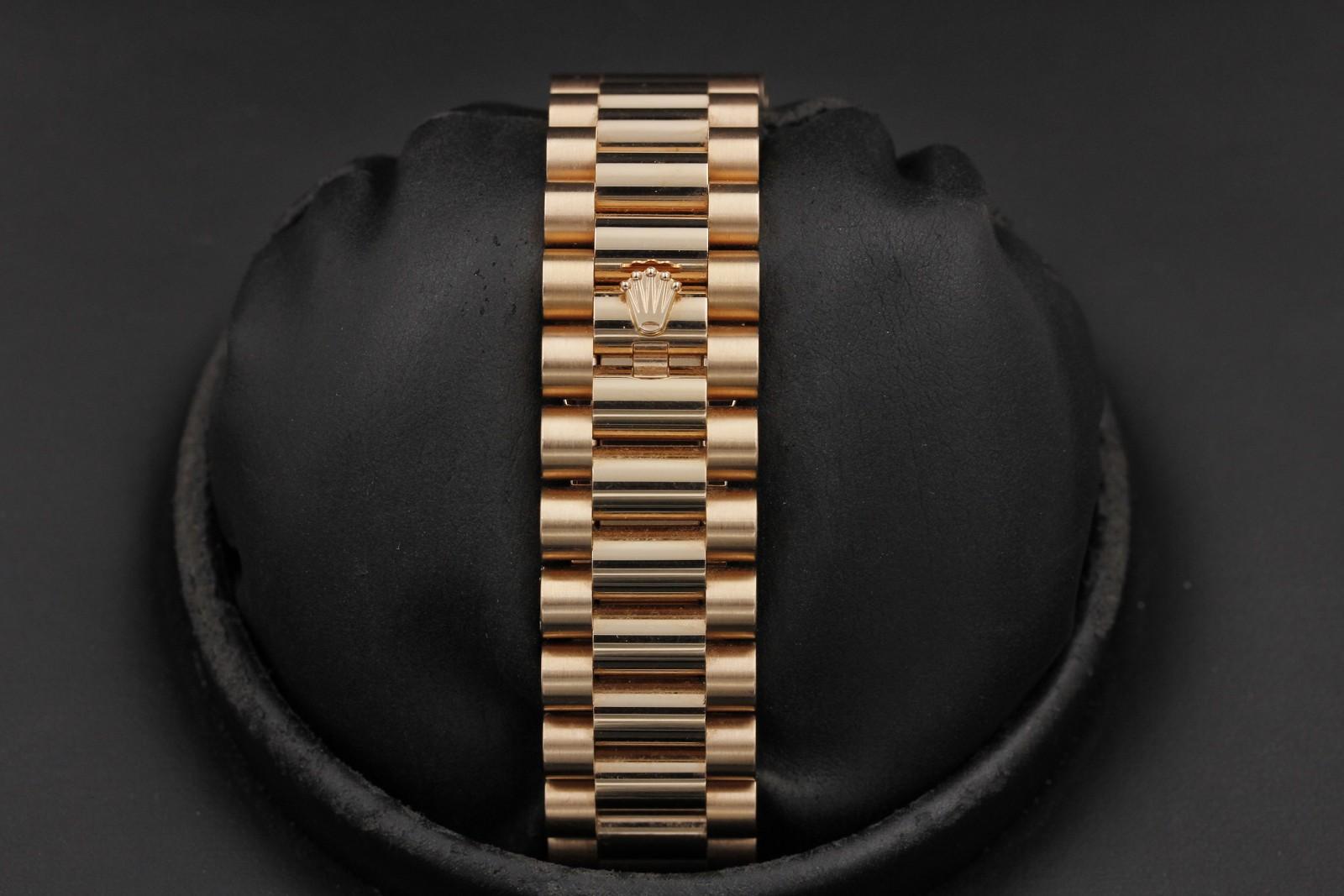 Watch Image 8