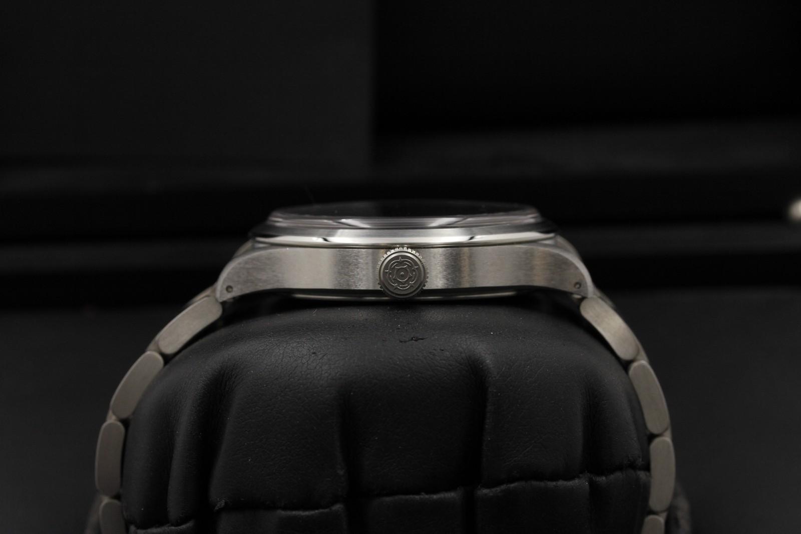 Watch Image 3