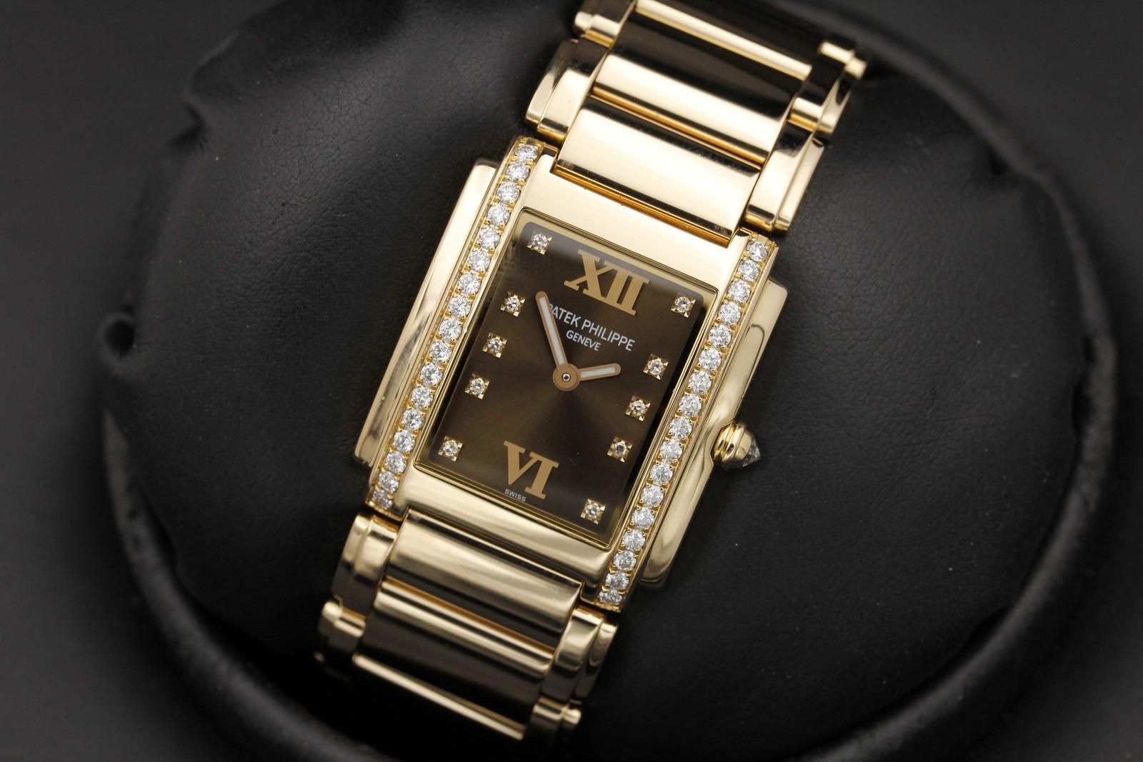Watch Image 10