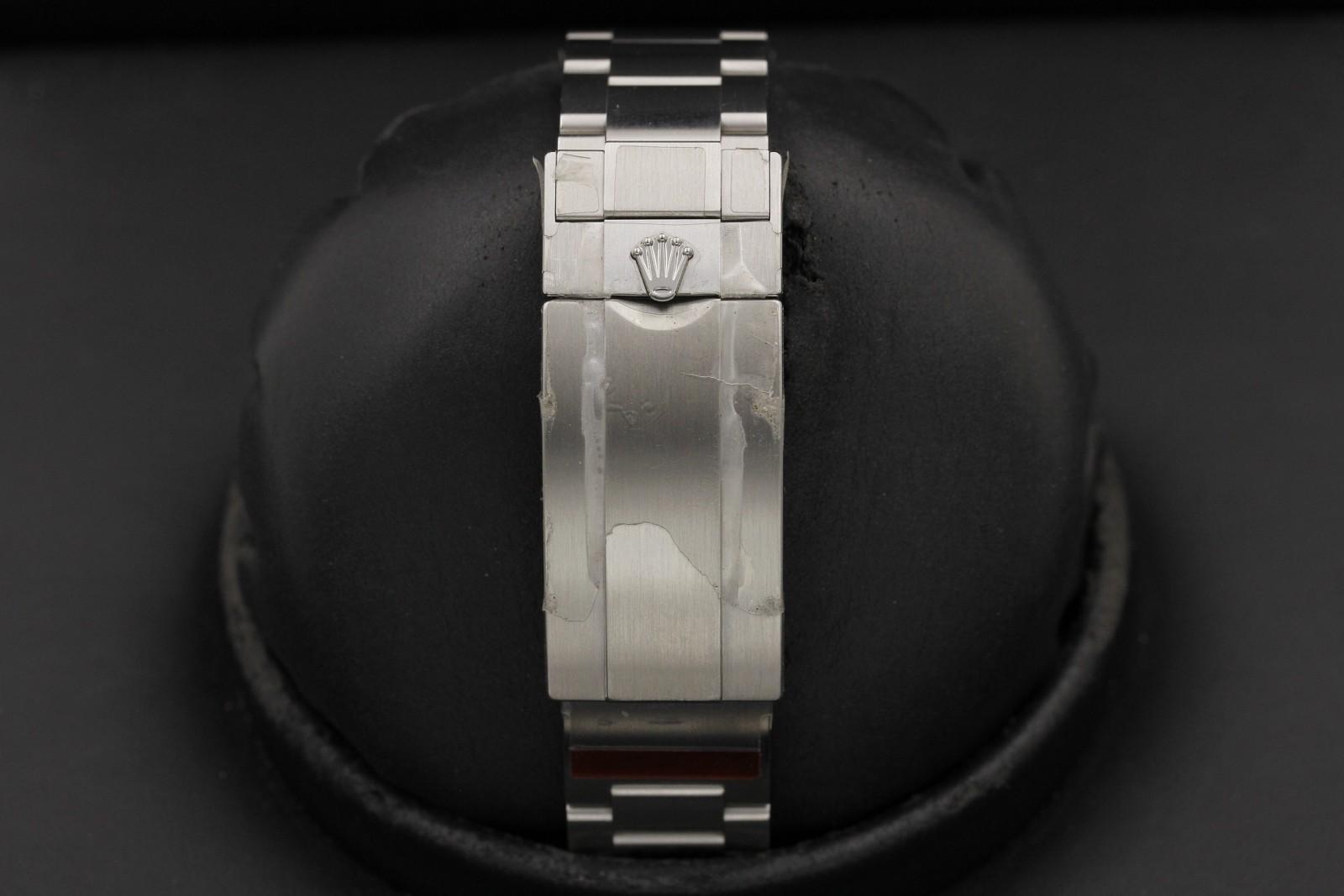 Watch Image 7