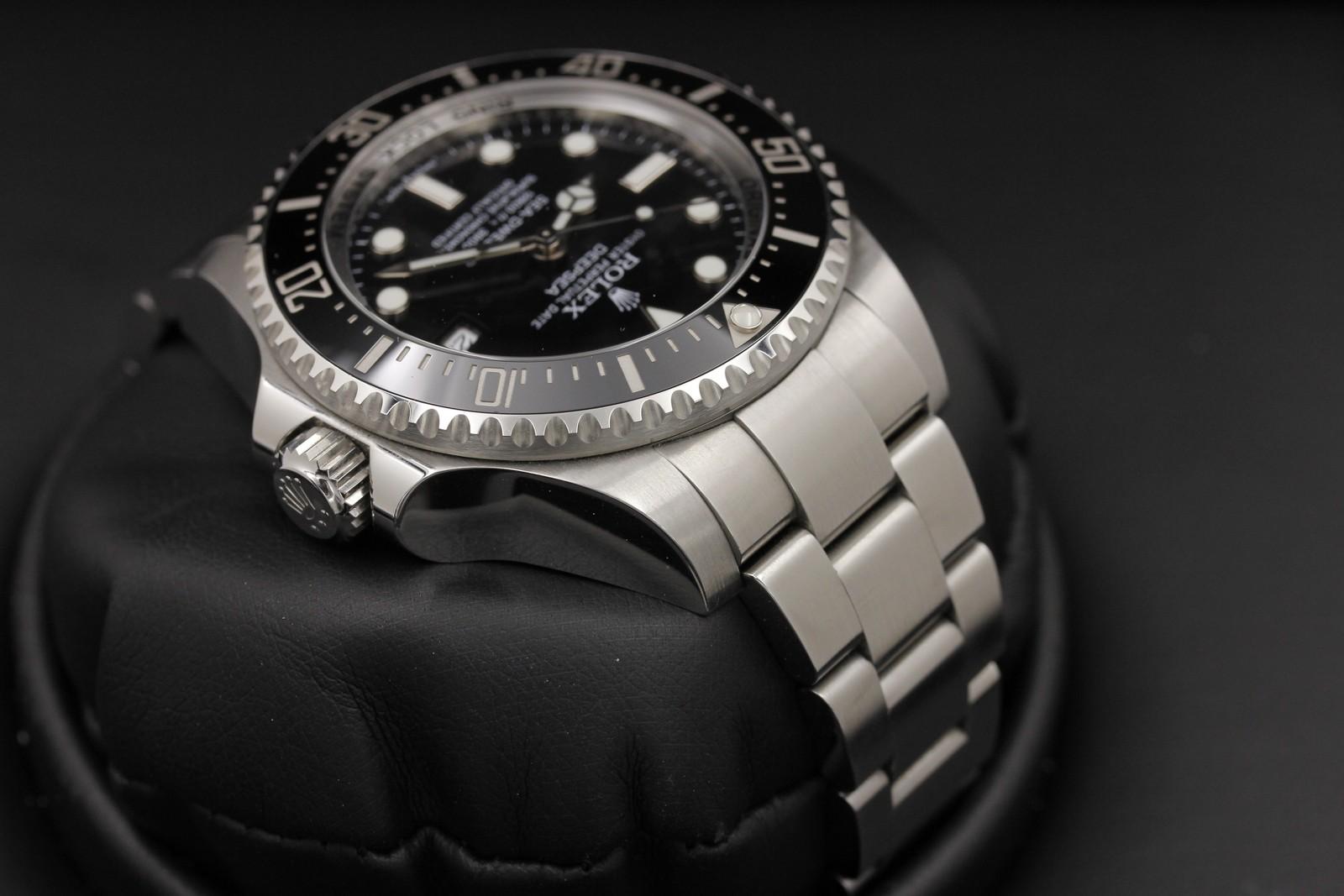 Watch Image 4
