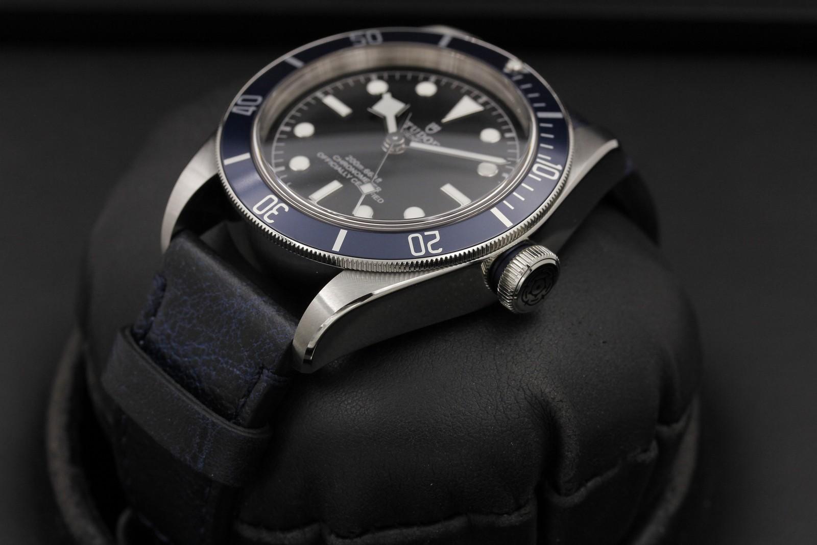 Watch Image 2