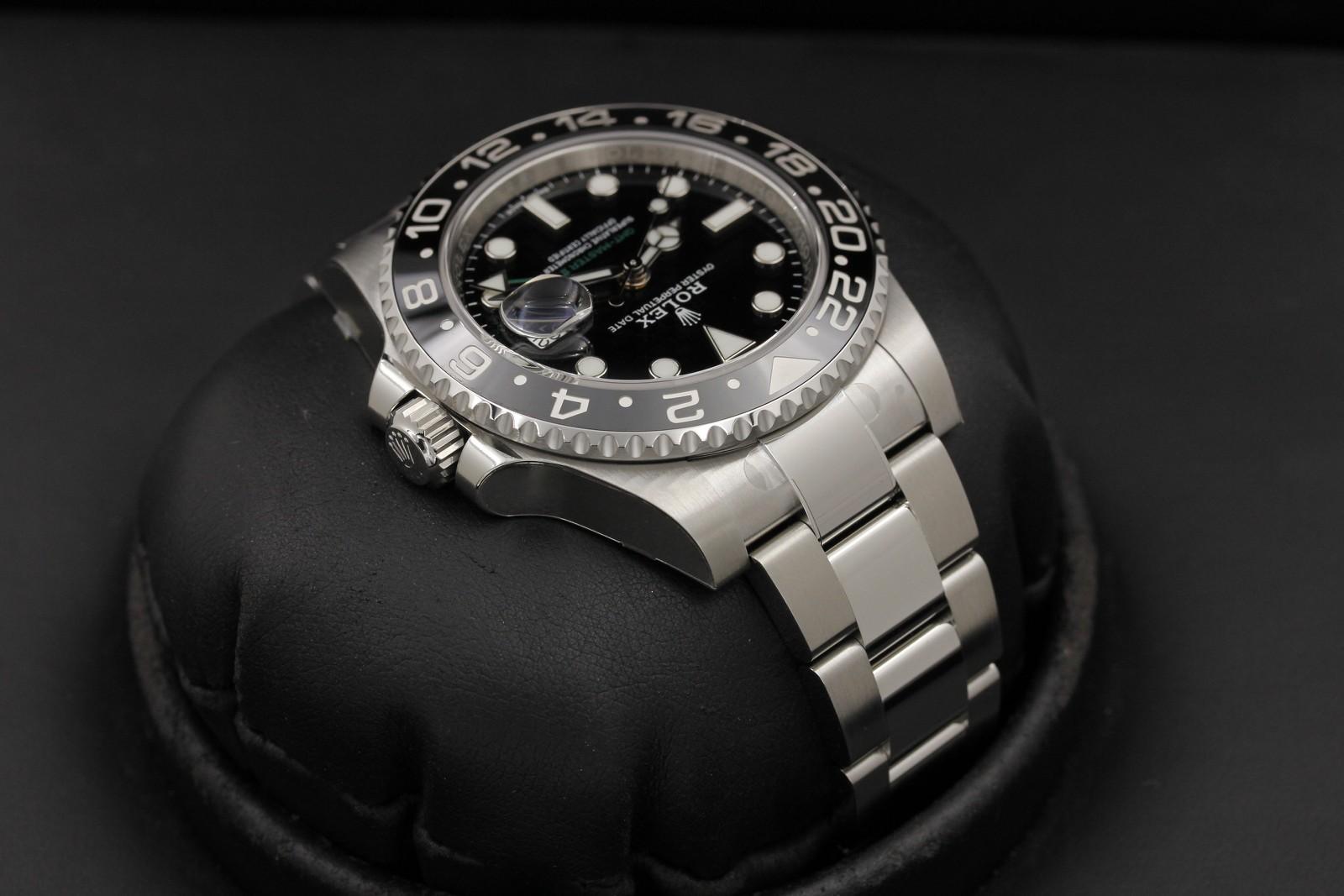 Watch Image 4