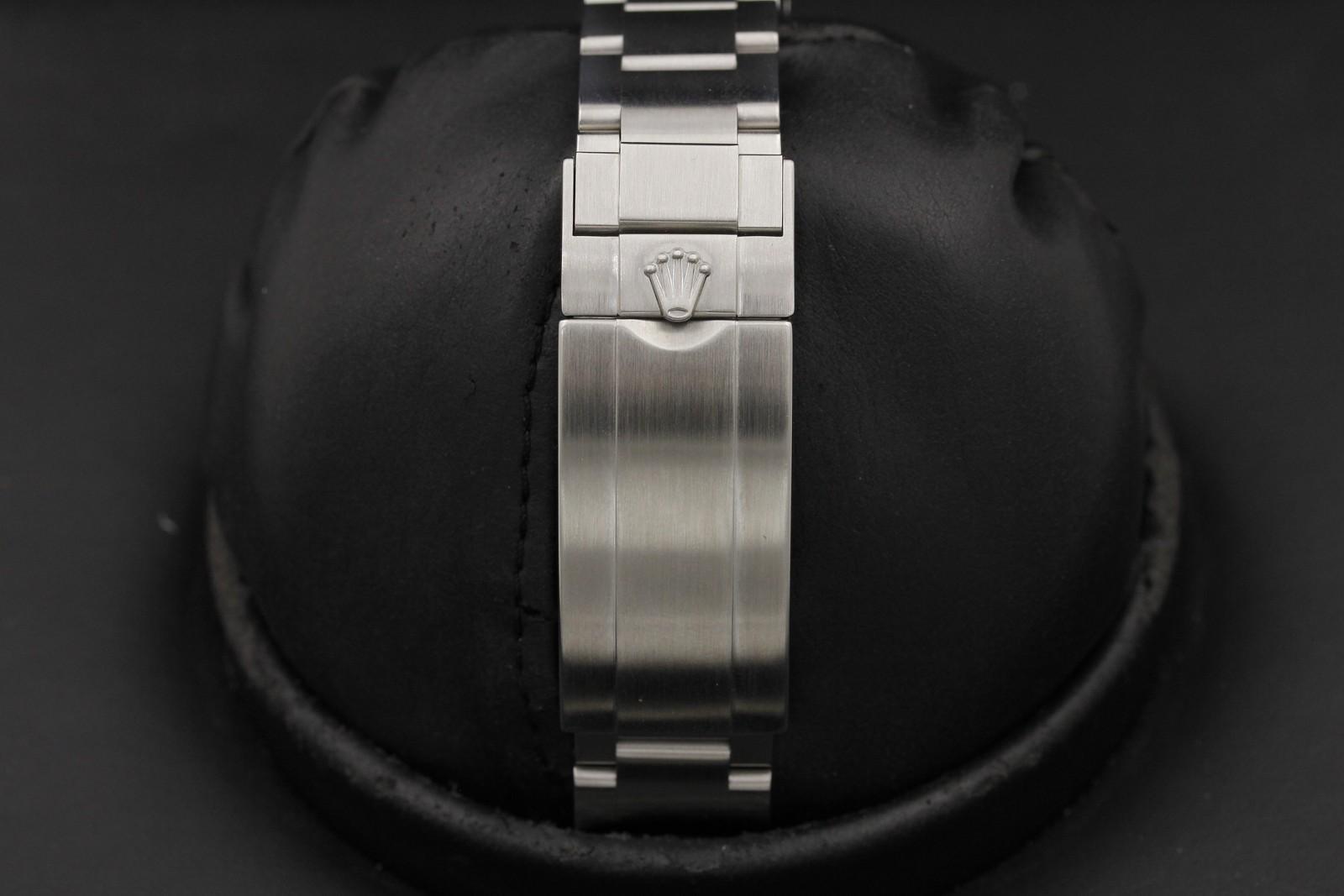 Watch Image 7