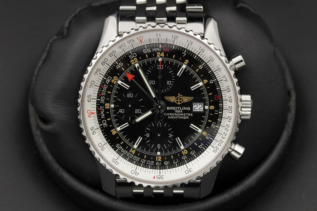 Breitling Navitimer World A24322