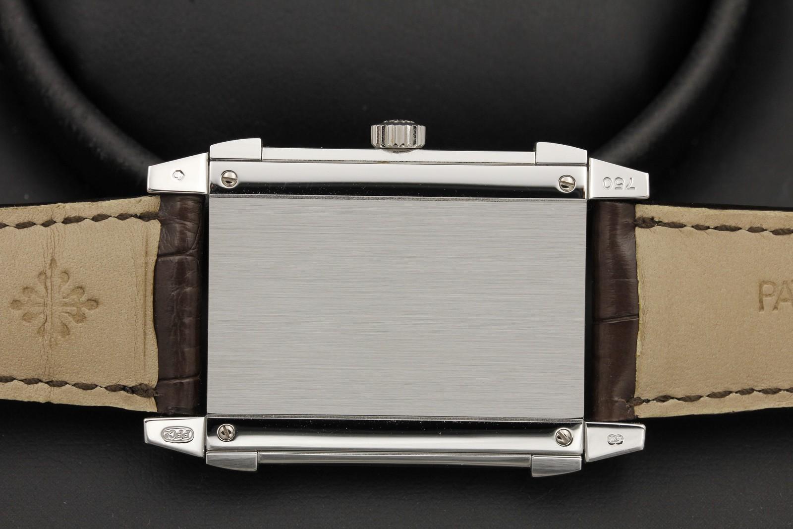 Watch Image 10
