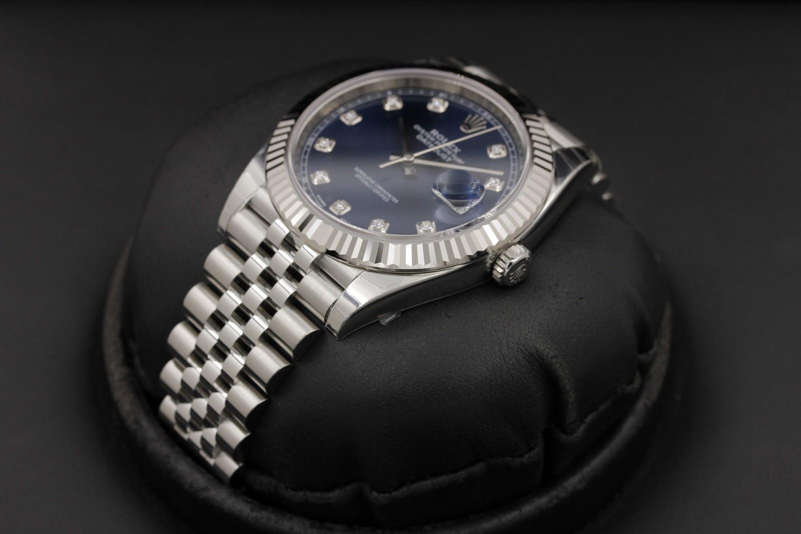 Watch Image 2