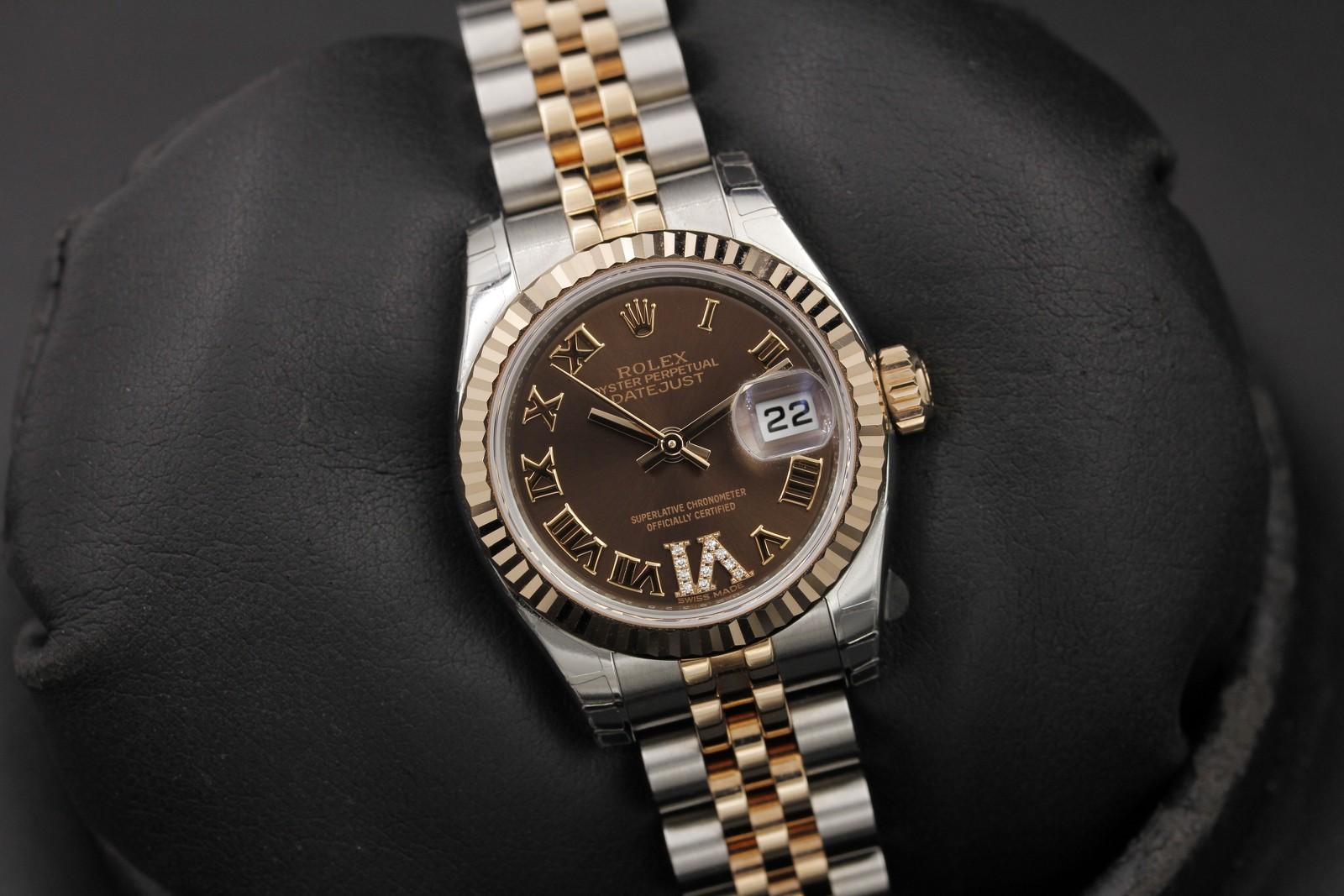 Watch Image 9