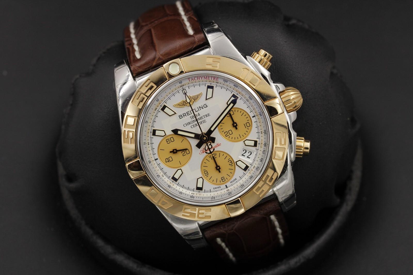Watch Image 9