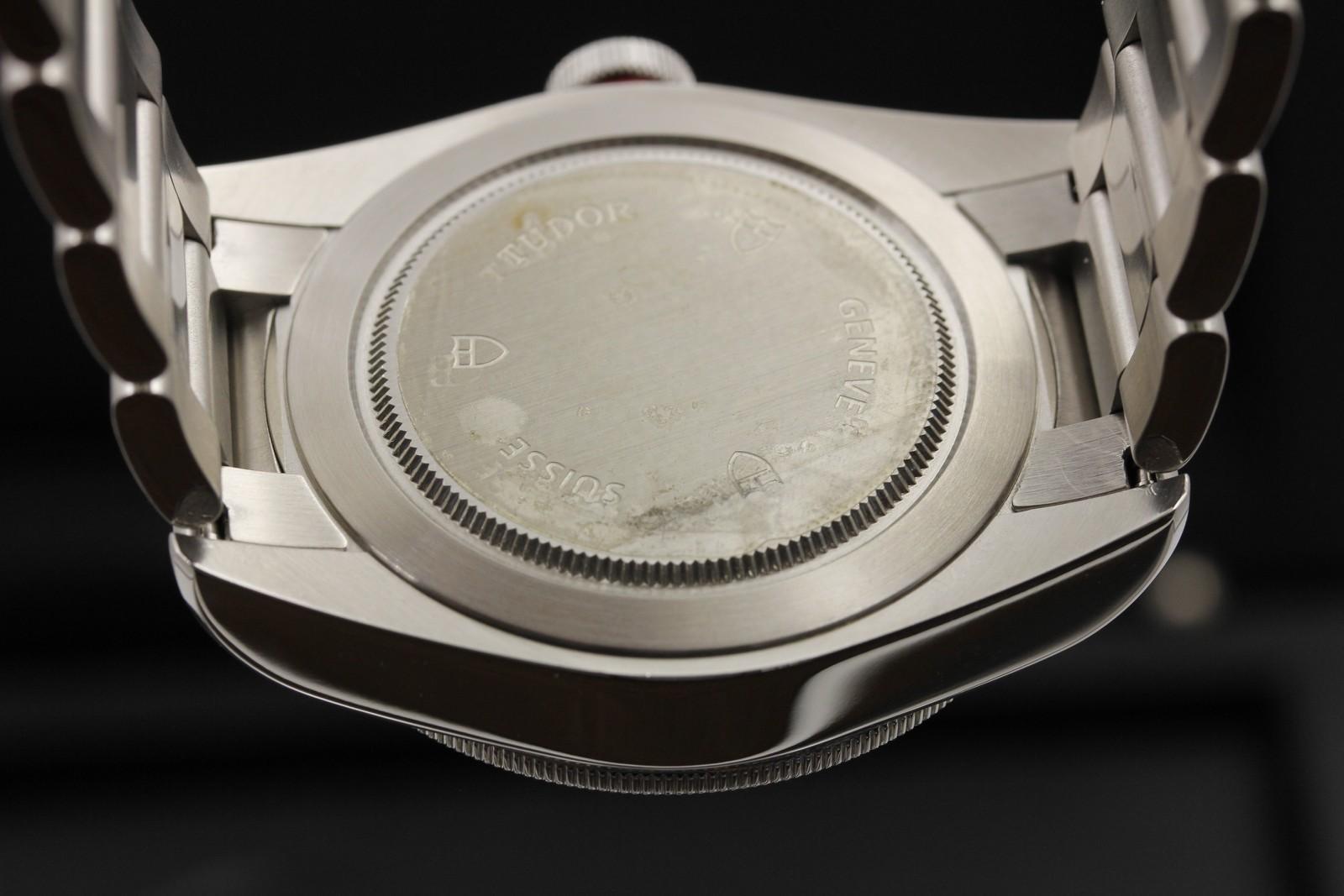 Watch Image 8