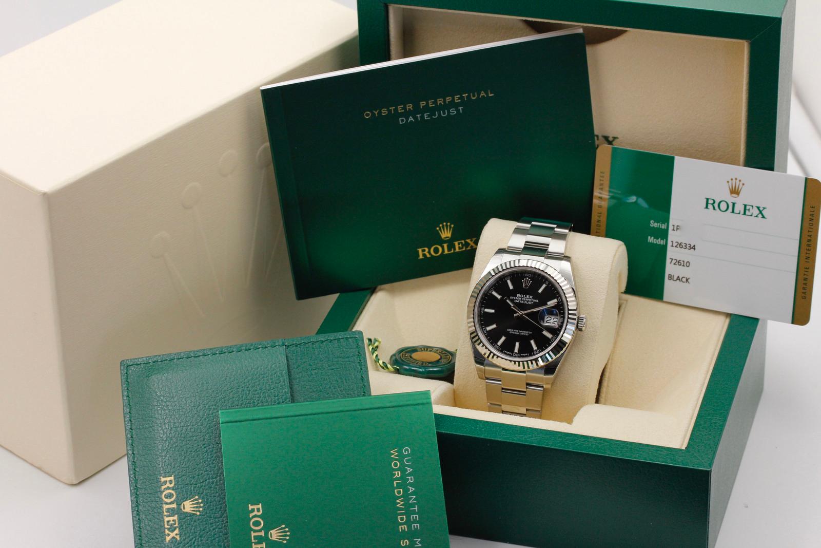 Watch Image 11
