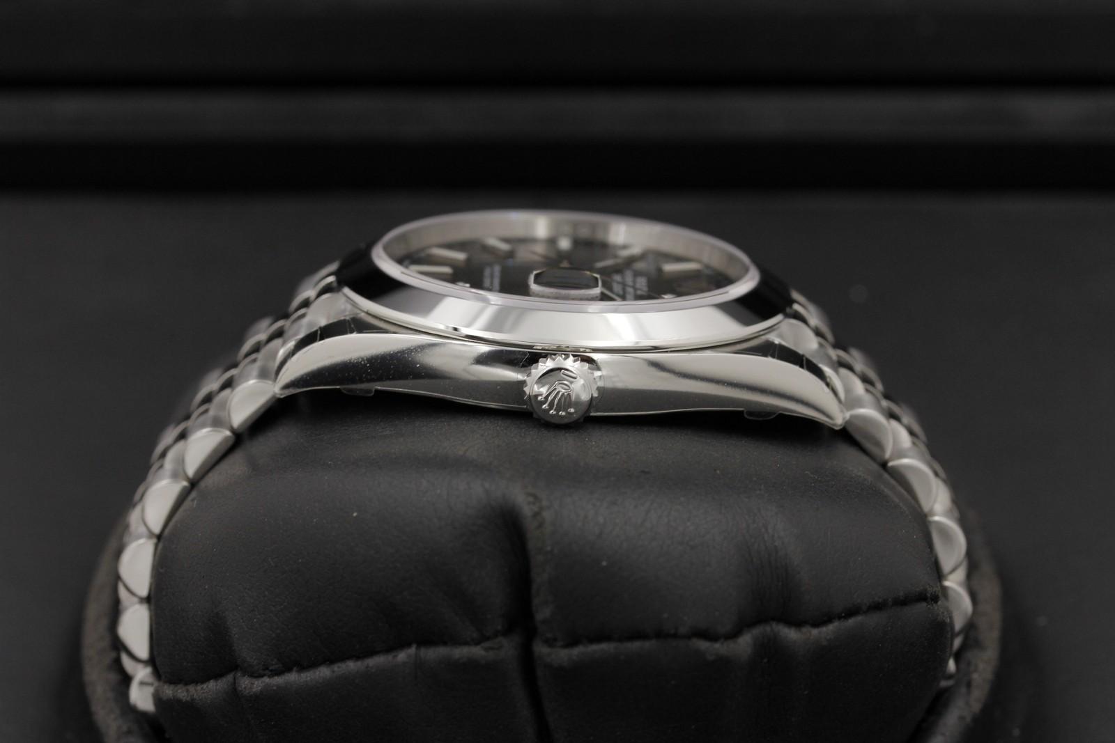 Watch Image 3