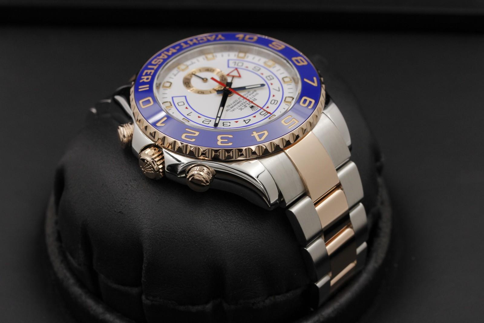 Watch Image 4