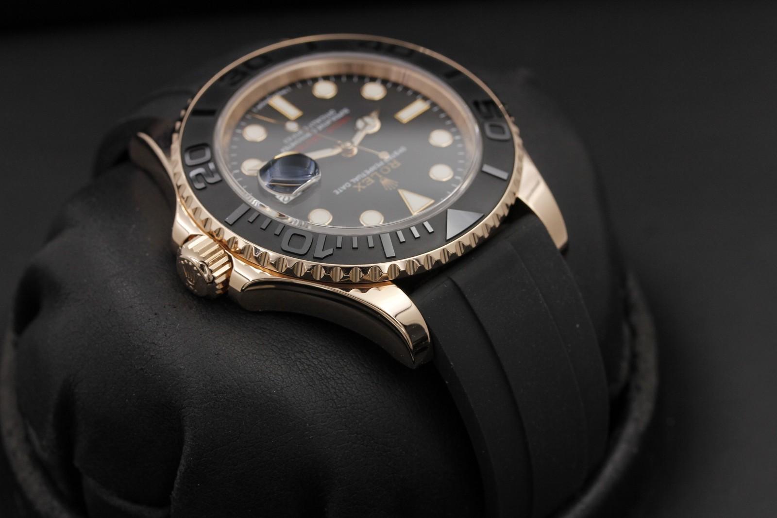 Watch Image 2
