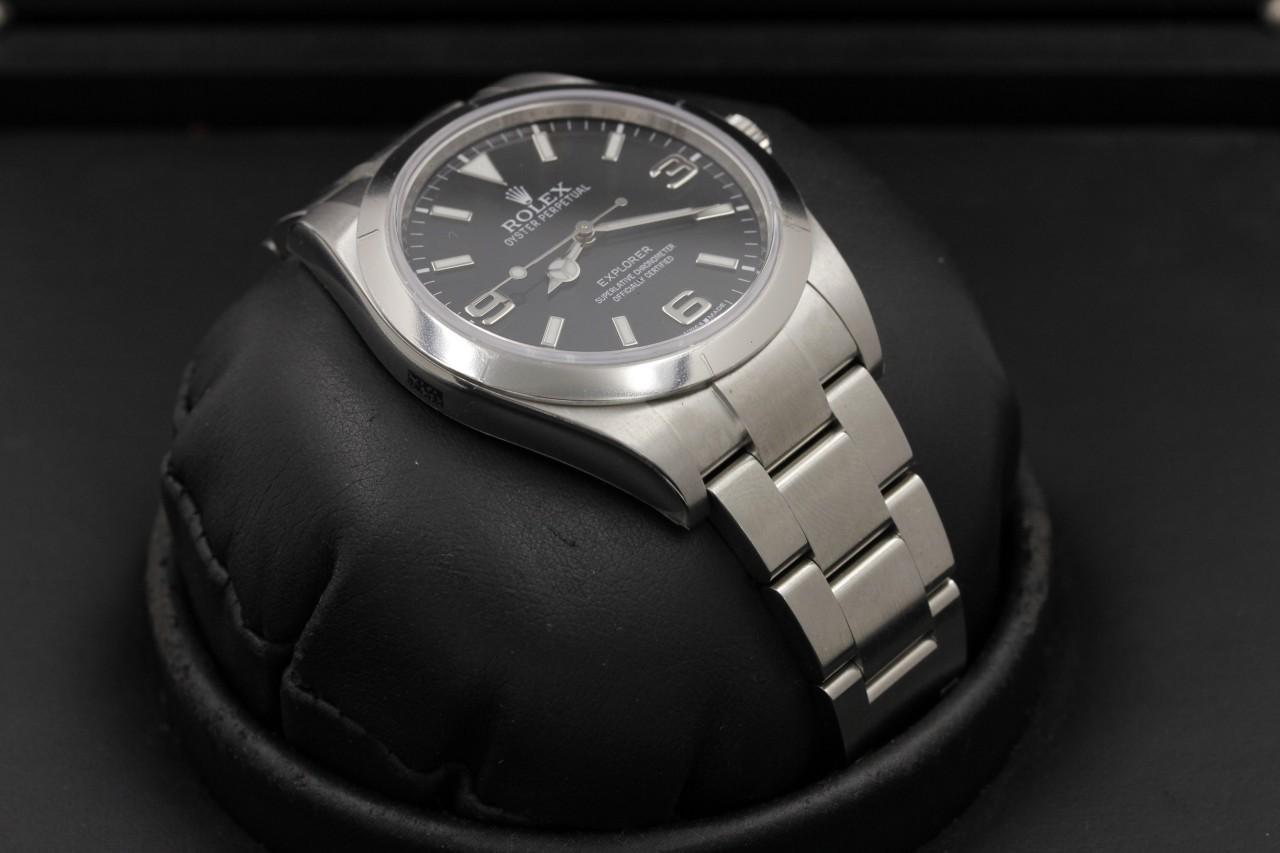 Watch Image 6