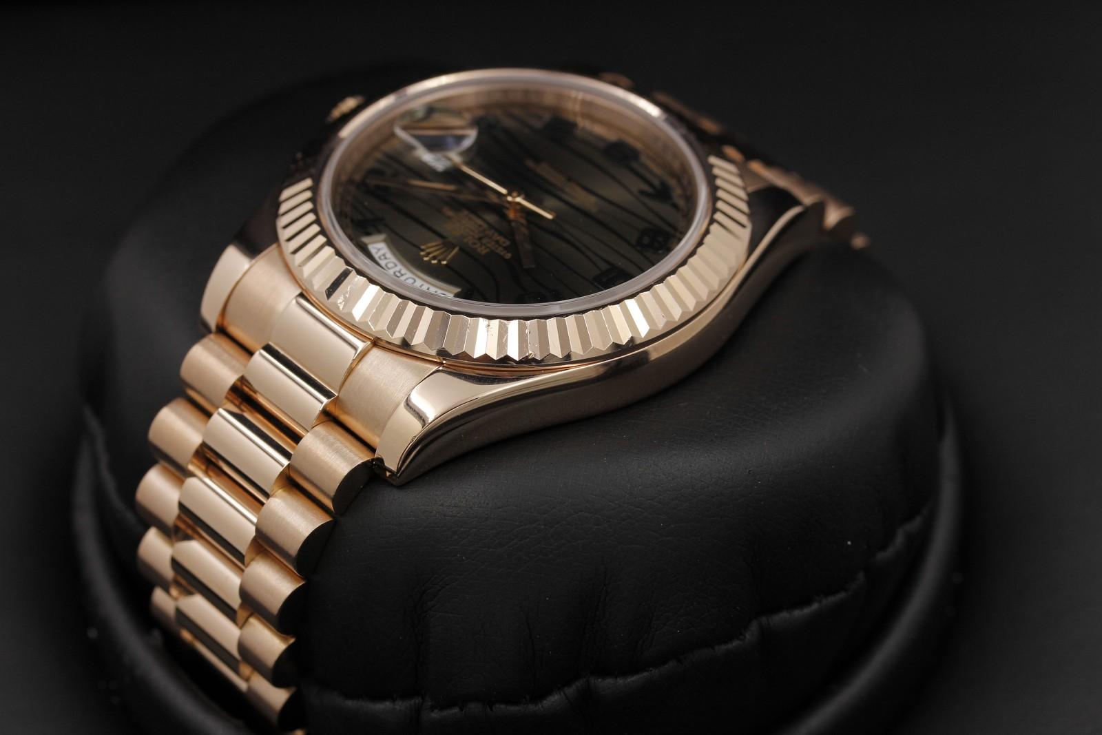 Watch Image 5