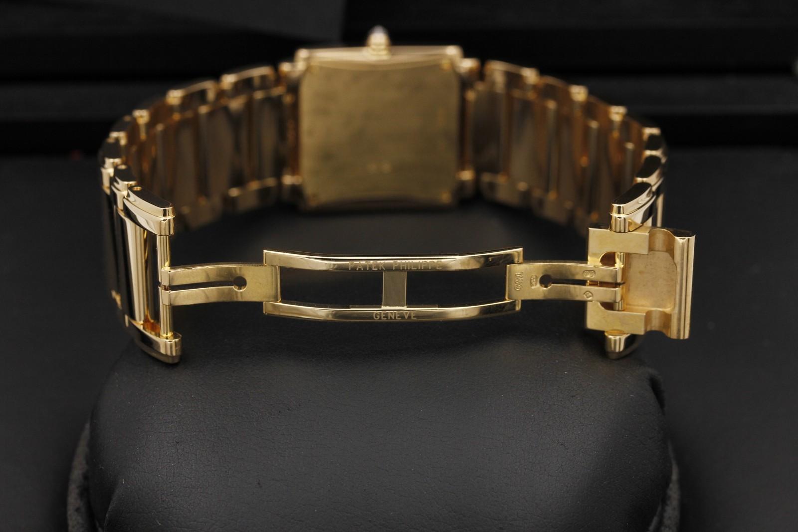 Watch Image 9