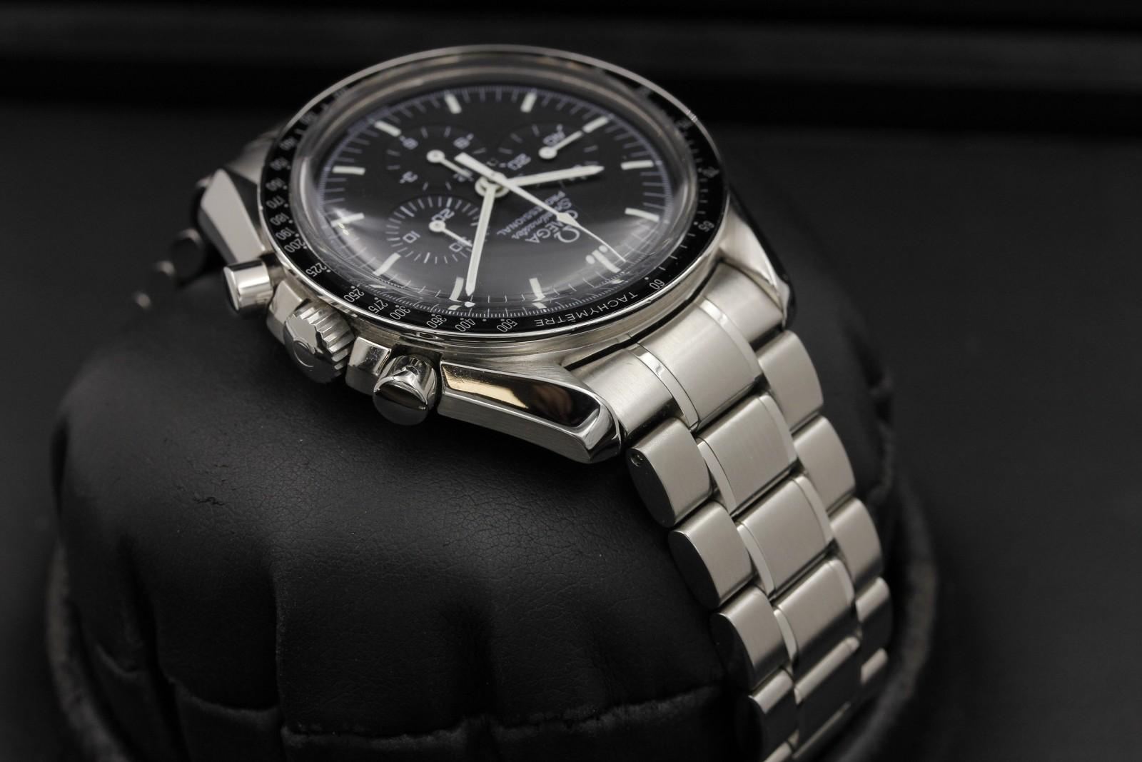Watch Image 4