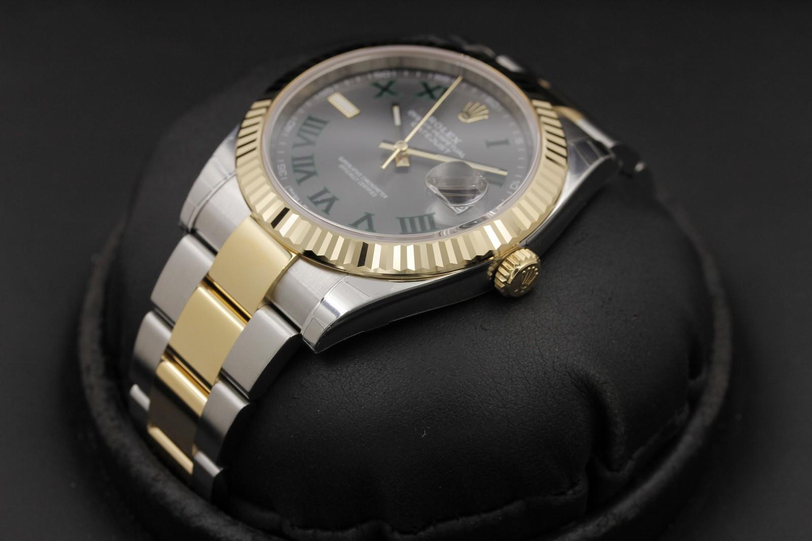 Watch Image 2